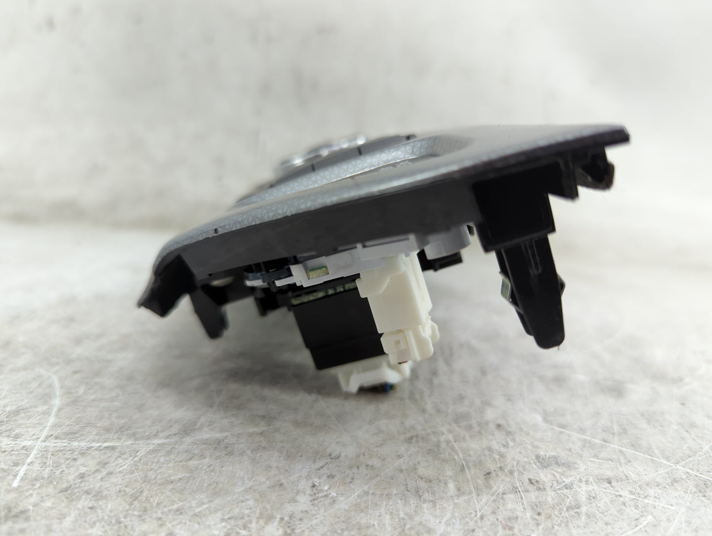 2018-2020 Nissan Pathfinder Radio Control Panel - Oemusedautoparts1.com