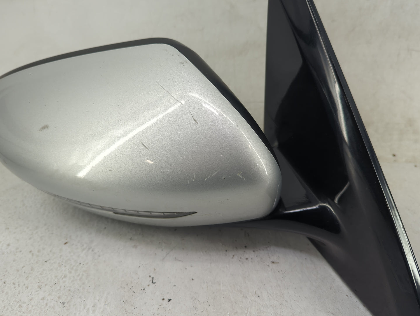 2018-2020 Nissan Pathfinder Passenger Side View Mirror - Right Door Mirror OEM Used - Oemusedautoparts1.com