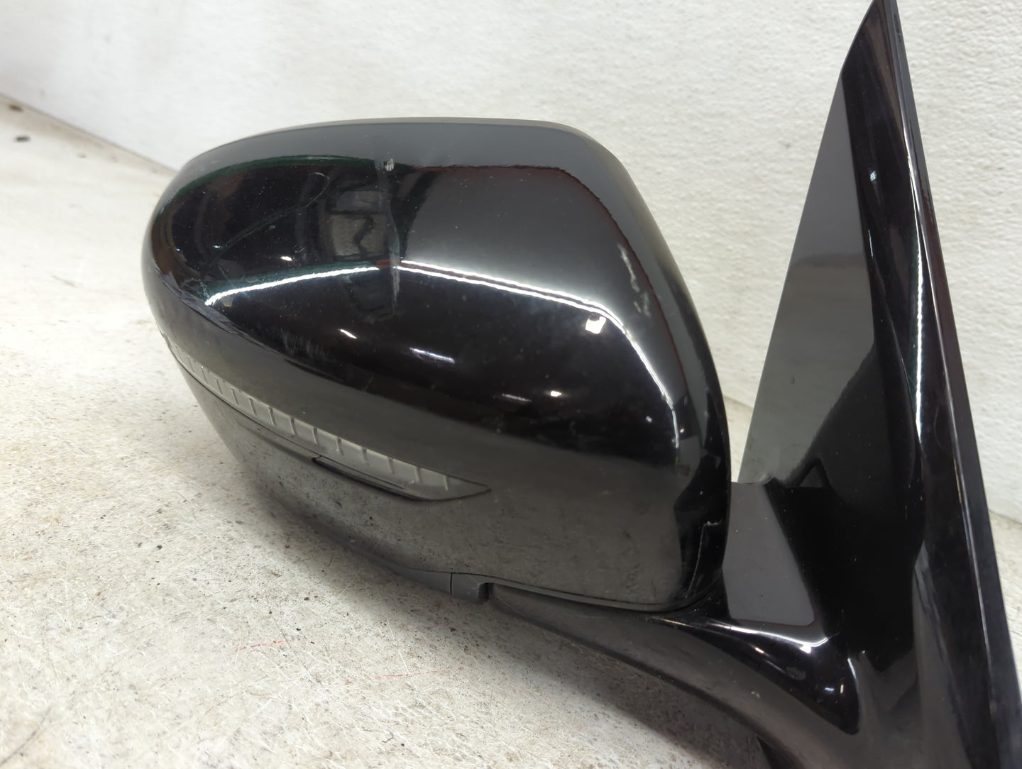 2018-2020 Nissan Pathfinder Passenger Side View Mirror - Right Door Mirror OEM Used - Oemusedautoparts1.com