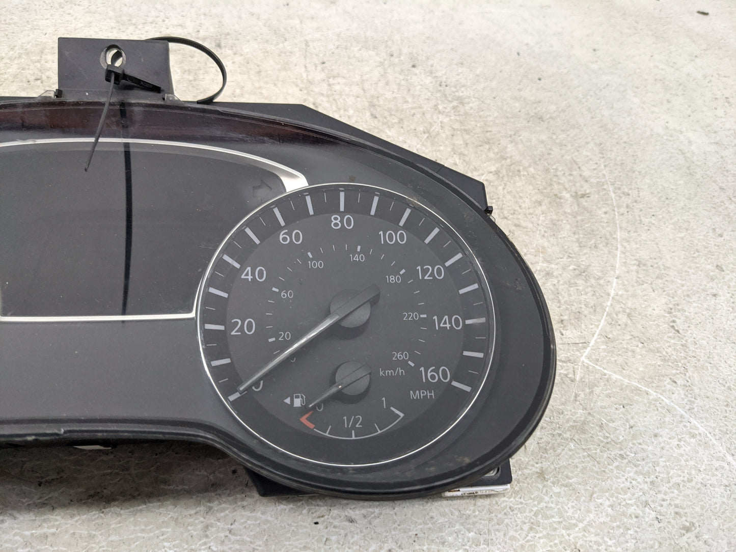 2018-2020 Nissan Pathfinder Instrument Cluster Speedometer Gauges P/N:A2C97077800 A2C13467400 Miles: Fits Fits 2018 2019 202