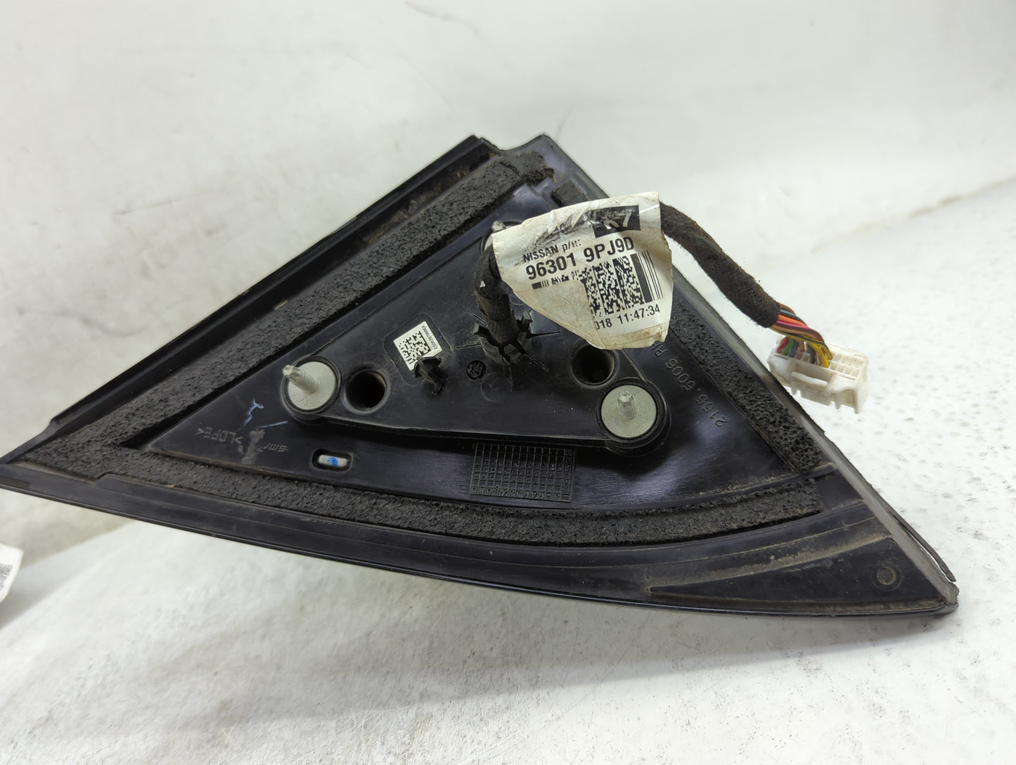 2018-2020 Nissan Pathfinder Passenger Side View Mirror - Right Door Mirror OEM Used - Oemusedautoparts1.com