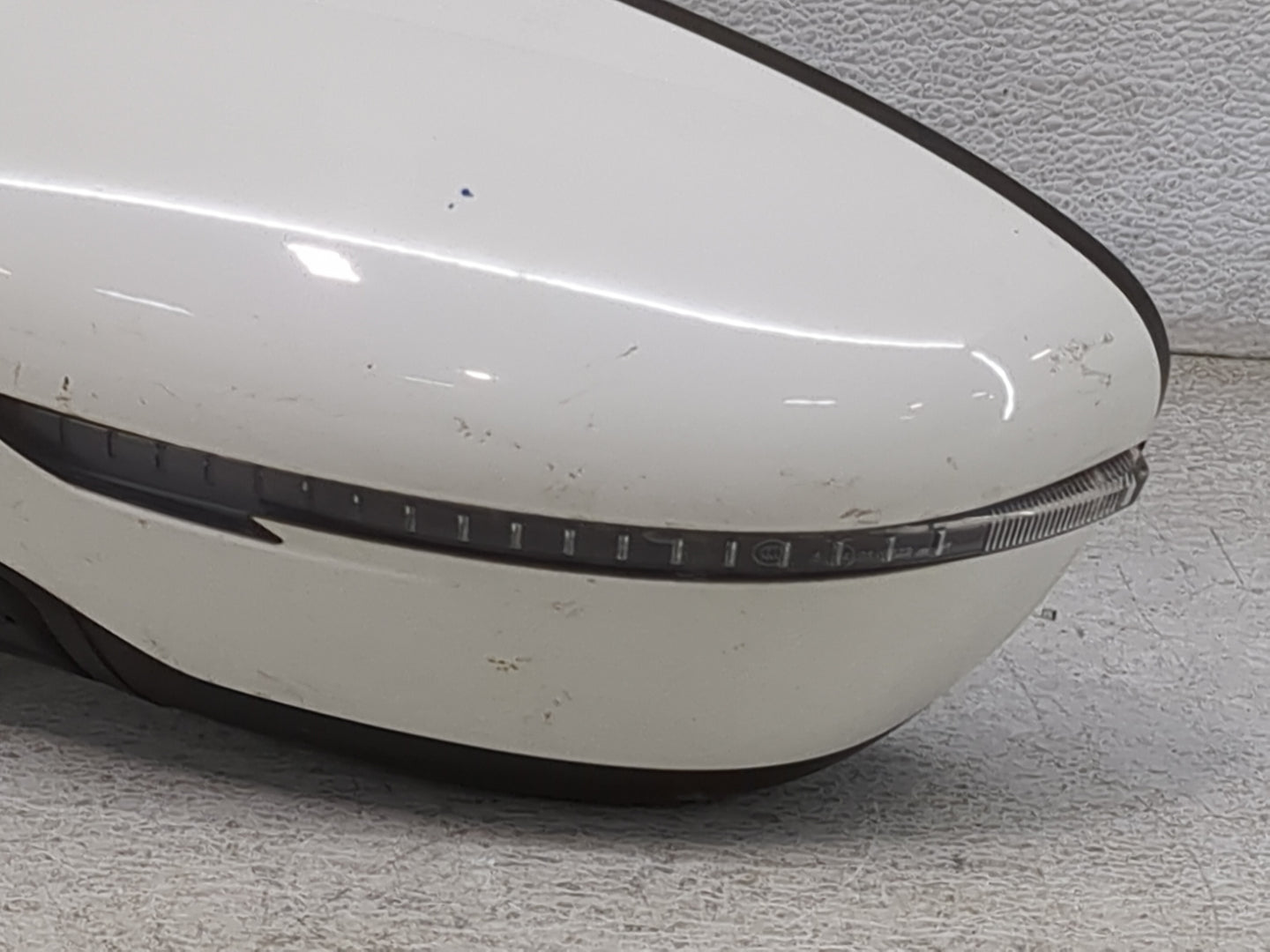 2018-2020 Nissan Pathfinder Driver Side View Mirror - Left Door Mirror OEM Used - Oemusedautoparts1.com