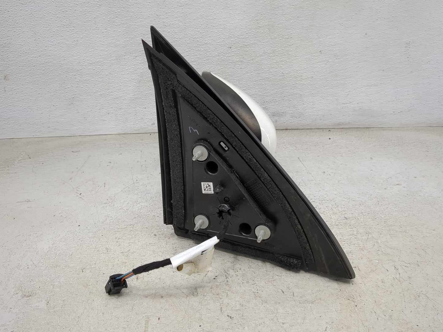 2018-2020 Nissan Pathfinder Driver Side View Mirror - Left Door Mirror OEM Used - Oemusedautoparts1.com