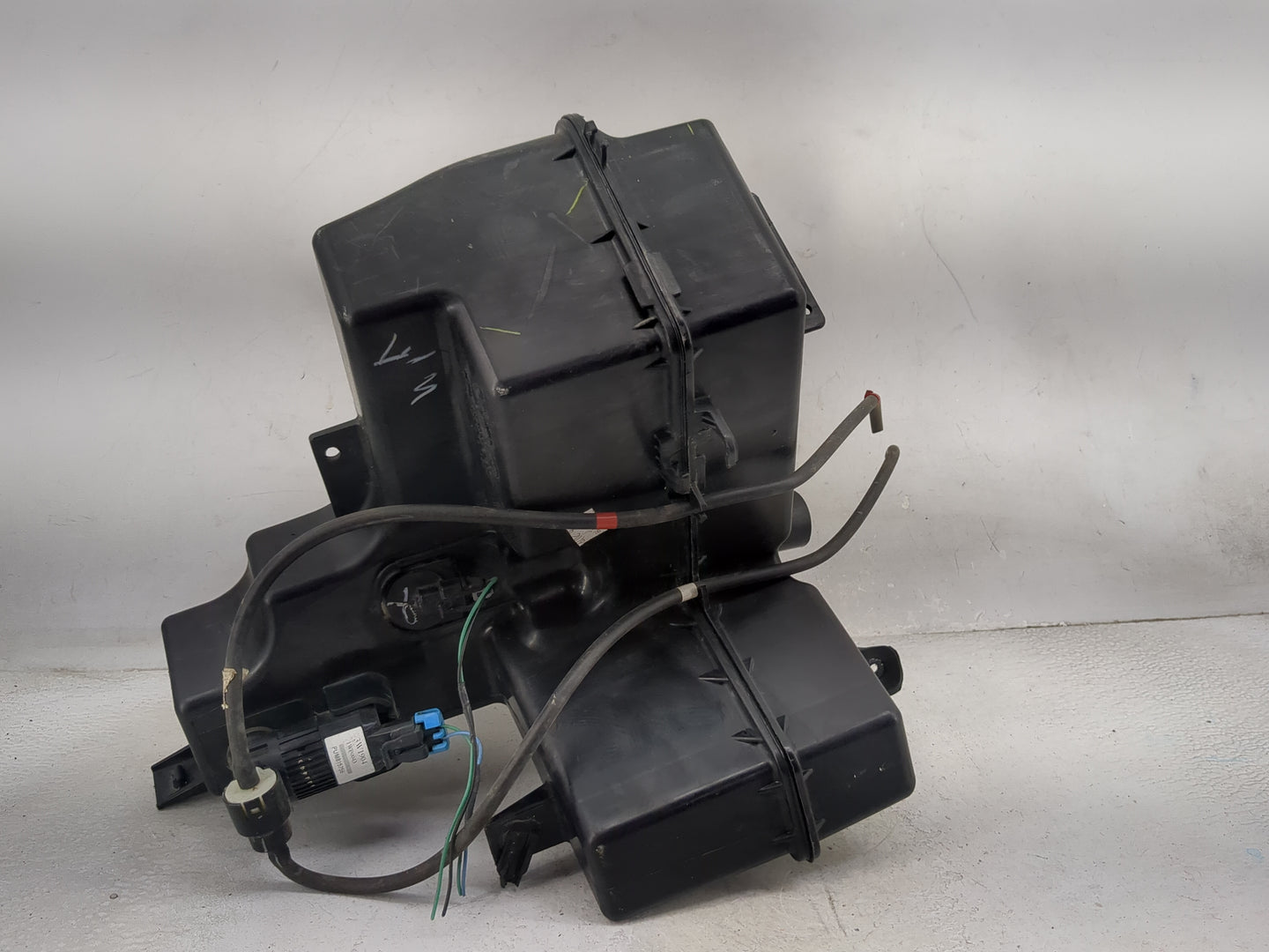 2013-2020 Nissan Pathfinder Windshield Washer Fluid Reservoir Bottle Oem 1474014 - Oemusedautoparts1.com