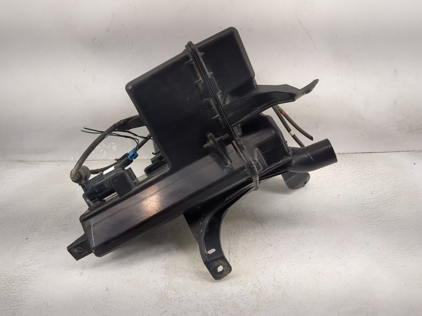 2013-2020 Nissan Pathfinder Windshield Washer Fluid Reservoir Bottle Oem 1474014 - Oemusedautoparts1.com