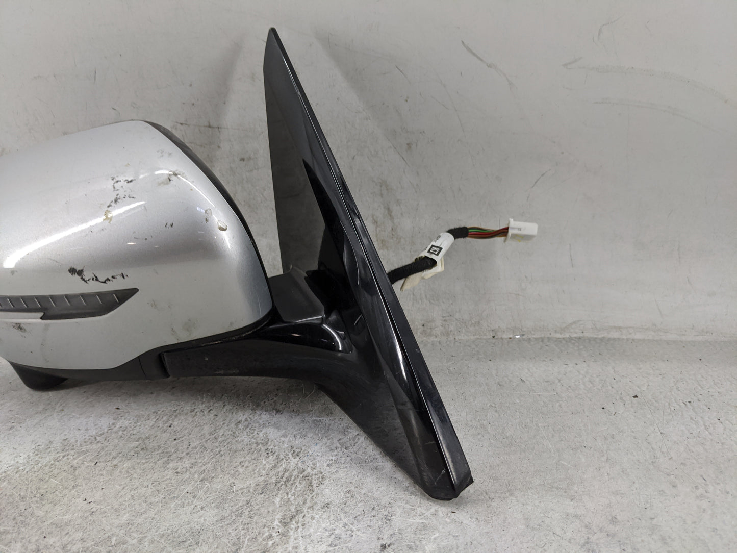 2018-2020 Nissan Pathfinder Passenger Side View Mirror - Right Door Mirror OEM Used - Oemusedautoparts1.com