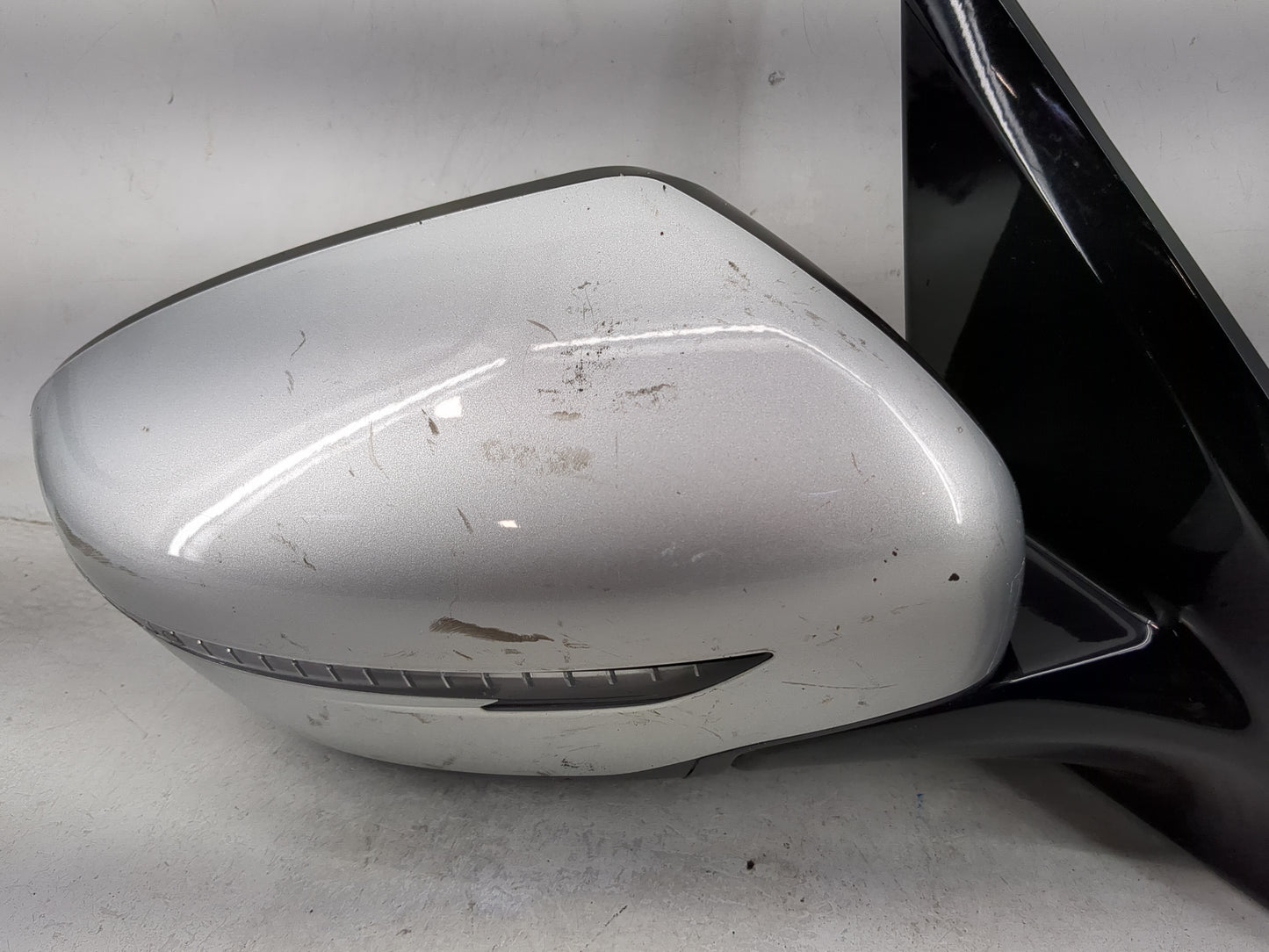 2018-2020 Nissan Pathfinder Passenger Side View Mirror - Right Door Mirror OEM Used - Oemusedautoparts1.com