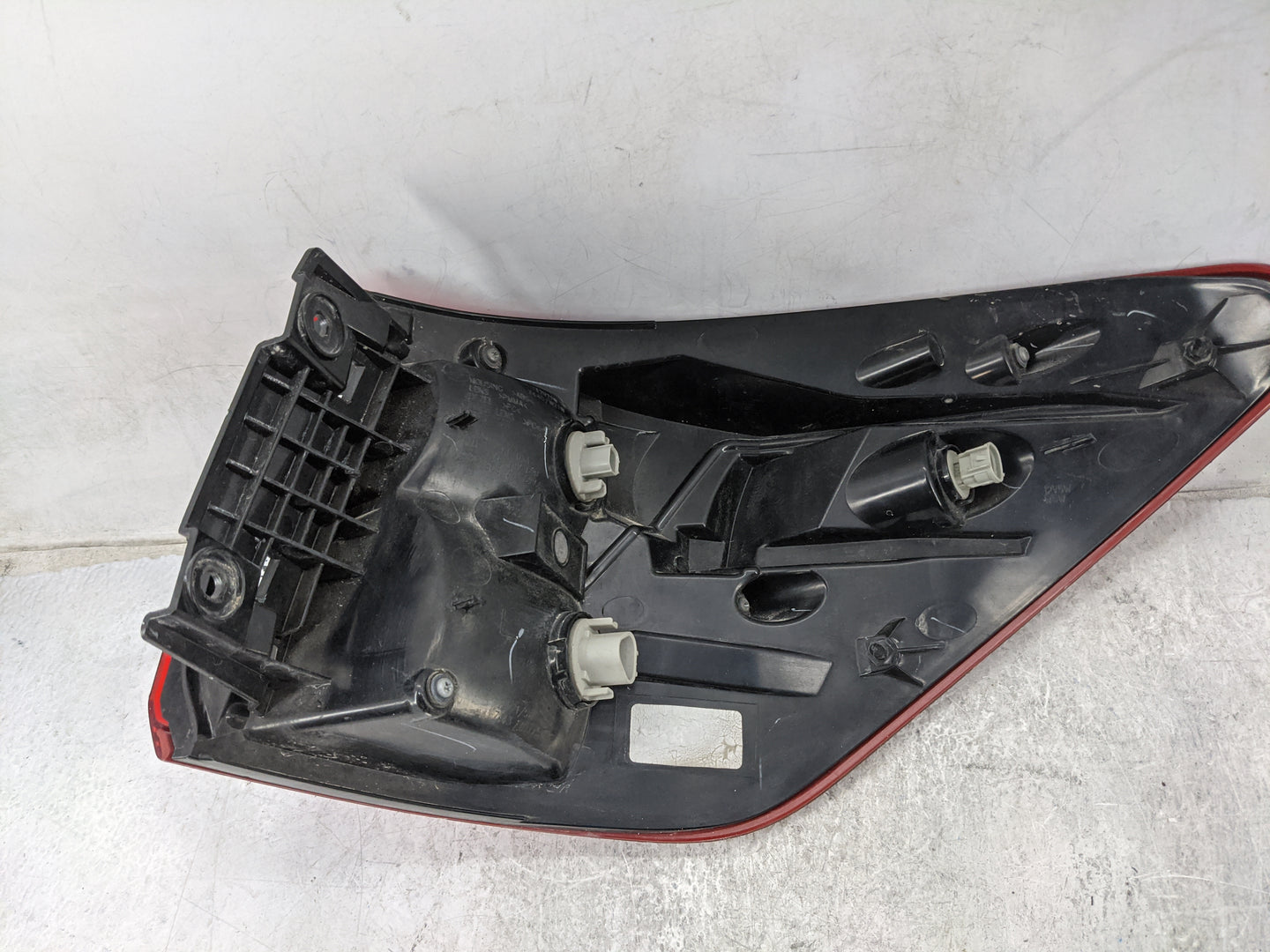 2017-2020 Nissan Pathfinder Tail Light Assembly Passenger Right OEM P/N:SAE 949 698 ECE 949 699 Fits Fits 2017 2018 2019 202
