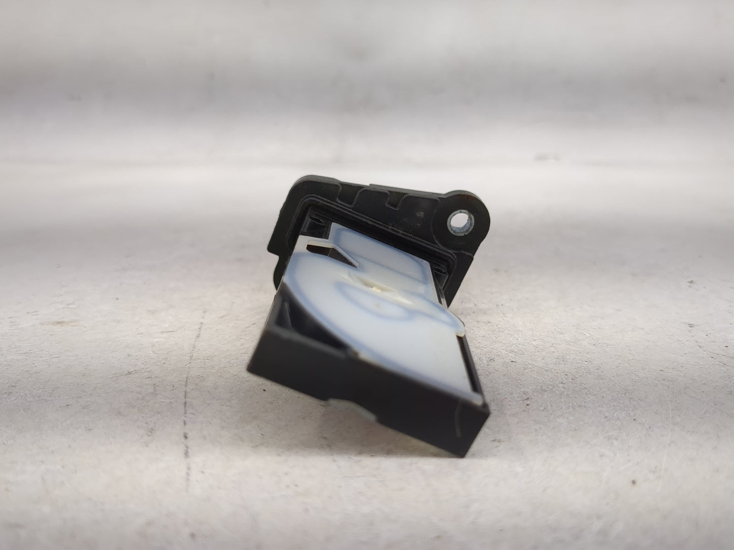 2017-2020 Nissan Pathfinder Mass Air Flow Meter Maf 1486059 - Oemusedautoparts1.com