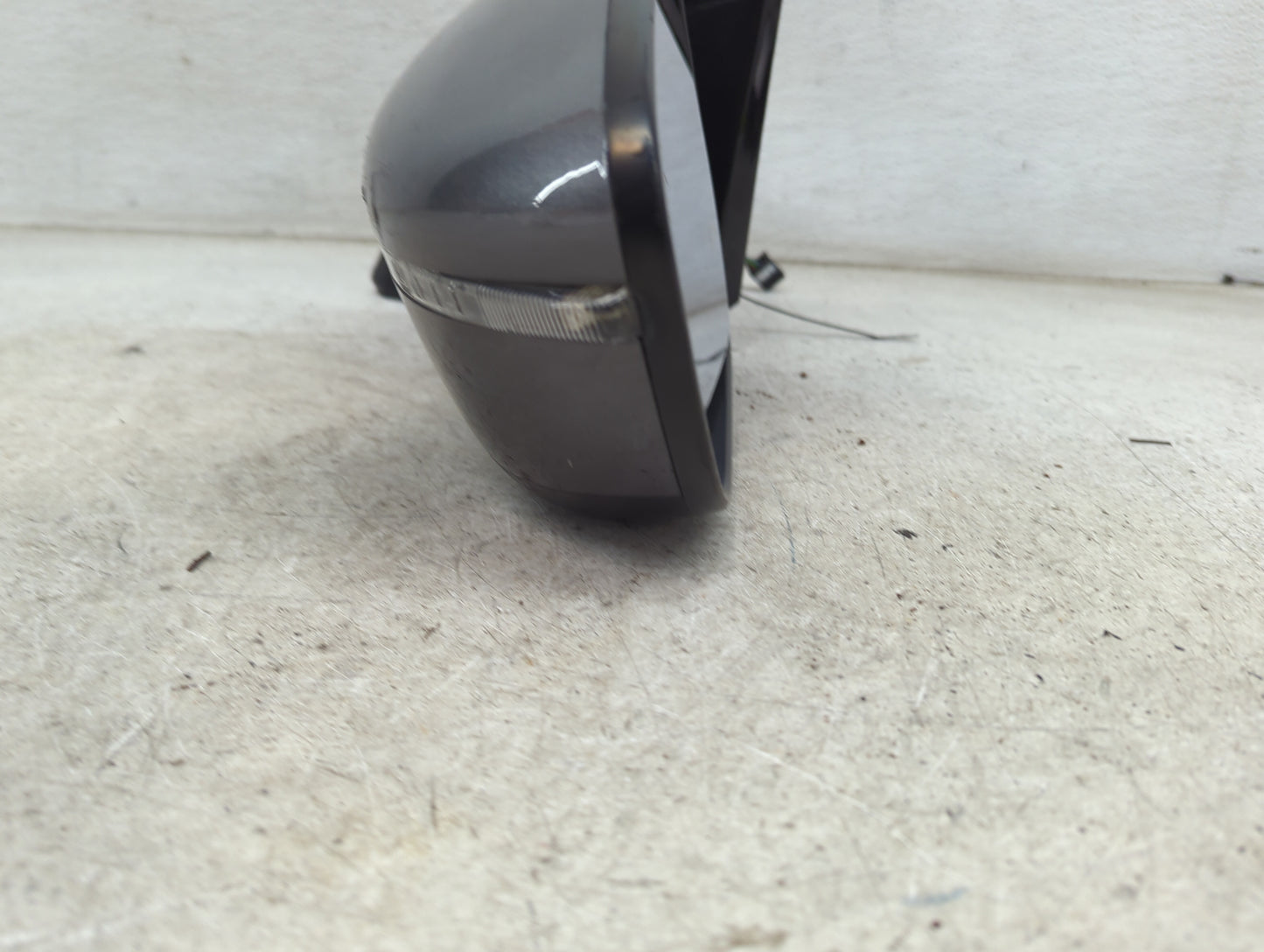 2018-2020 Nissan Pathfinder Driver Side View Mirror - Left Door Mirror OEM Used - Oemusedautoparts1.com