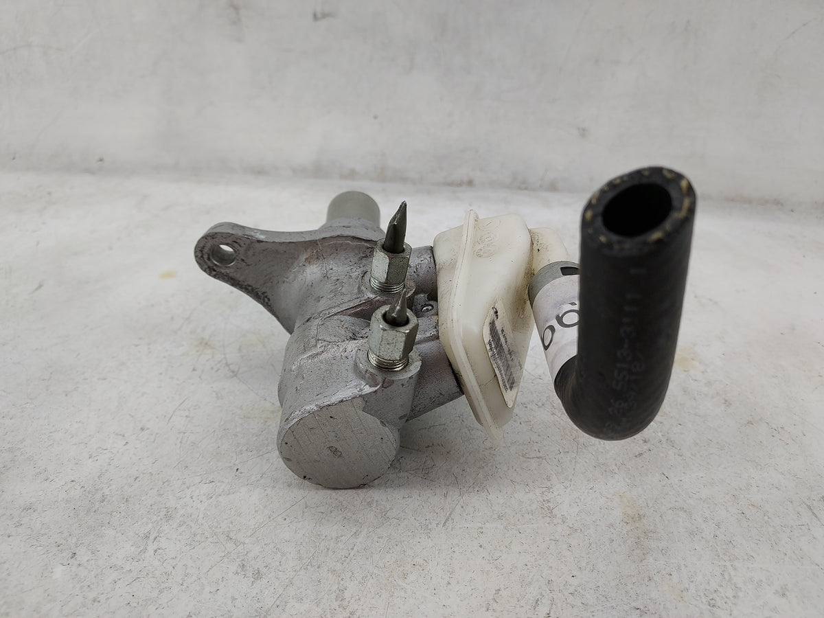 2013-2020 Nissan Pathfinder Brake Master Cylinder 1499099 - Oemusedautoparts1.com