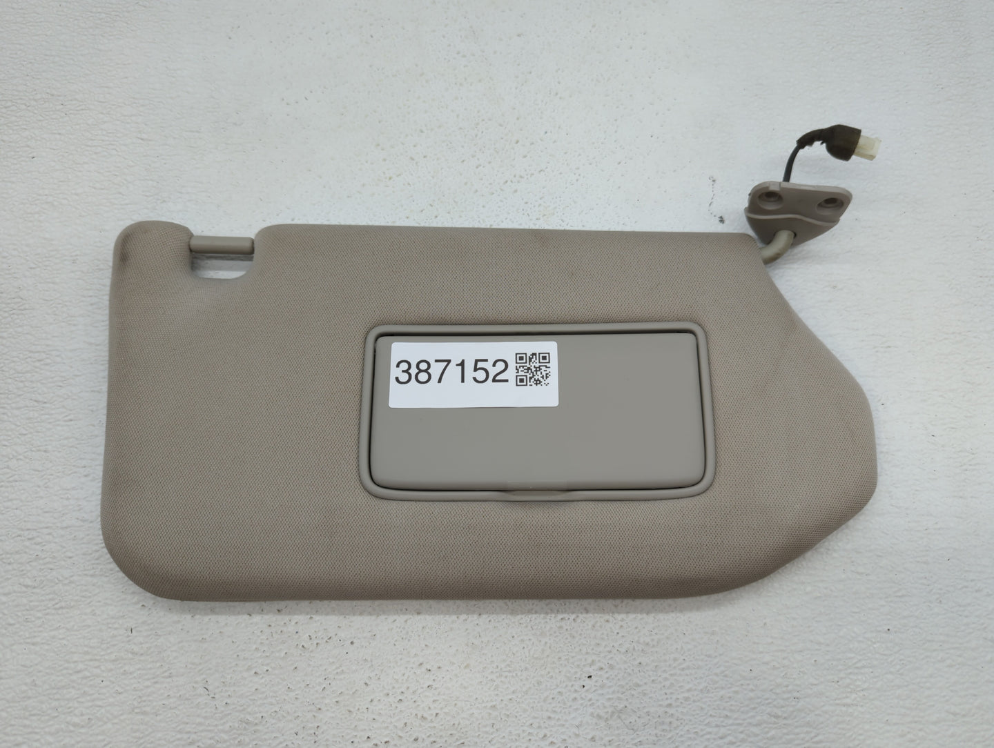 2019-2020 Nissan Pathfinder Sun Visor Shade Replacement Passenger Right Mirror Fits Fits 2019 2020 OEM Used Auto Parts - Oem