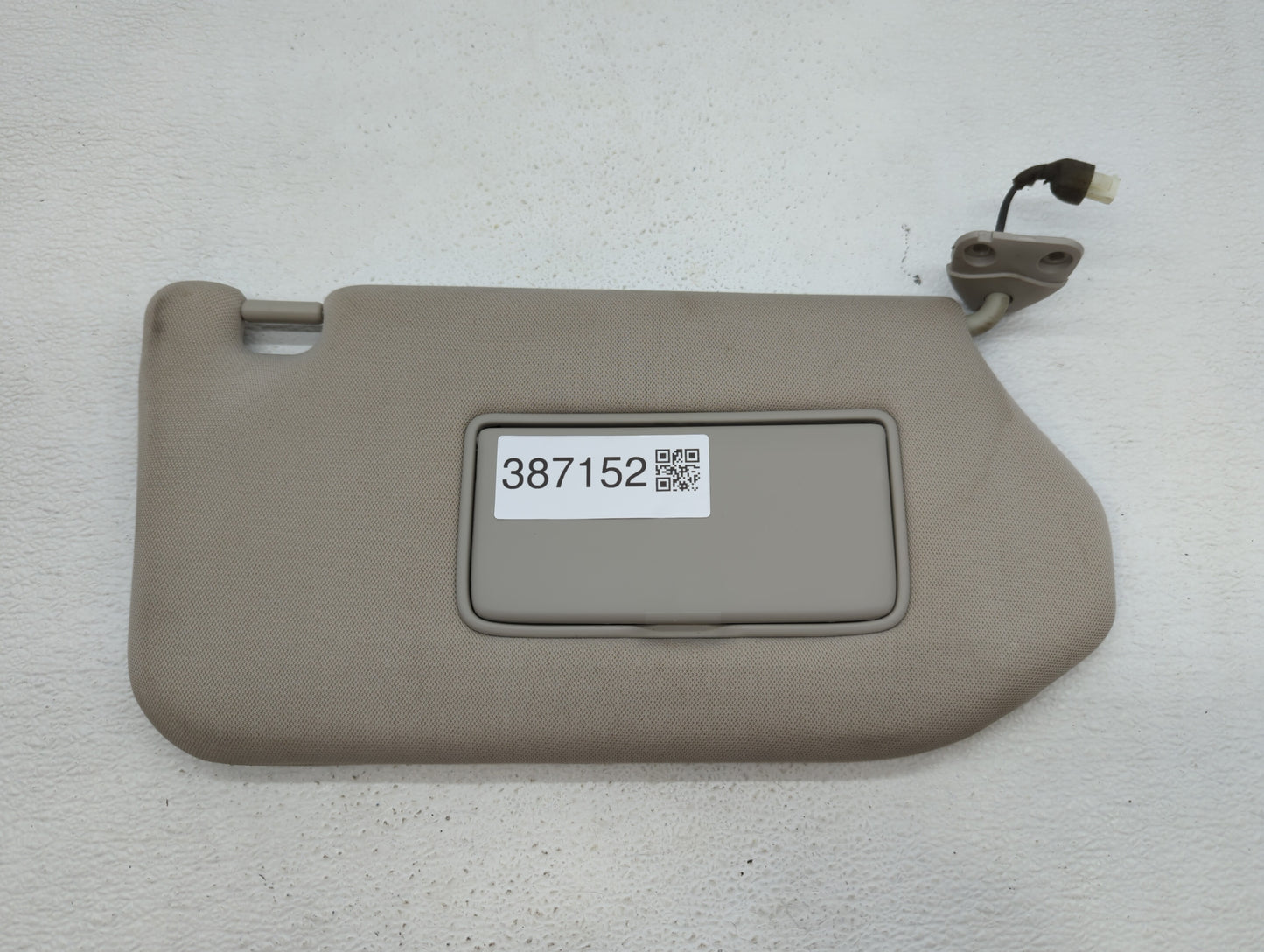 2019-2020 Nissan Pathfinder Sun Visor Shade Replacement Passenger Right Mirror Fits Fits 2019 2020 OEM Used Auto Parts - Oem