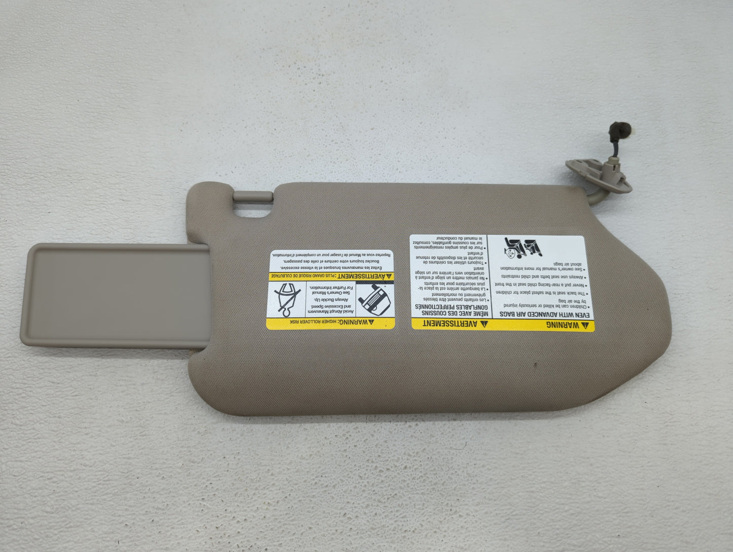 2019-2020 Nissan Pathfinder Sun Visor Shade Replacement Passenger Right Mirror Fits Fits 2019 2020 OEM Used Auto Parts - Oem