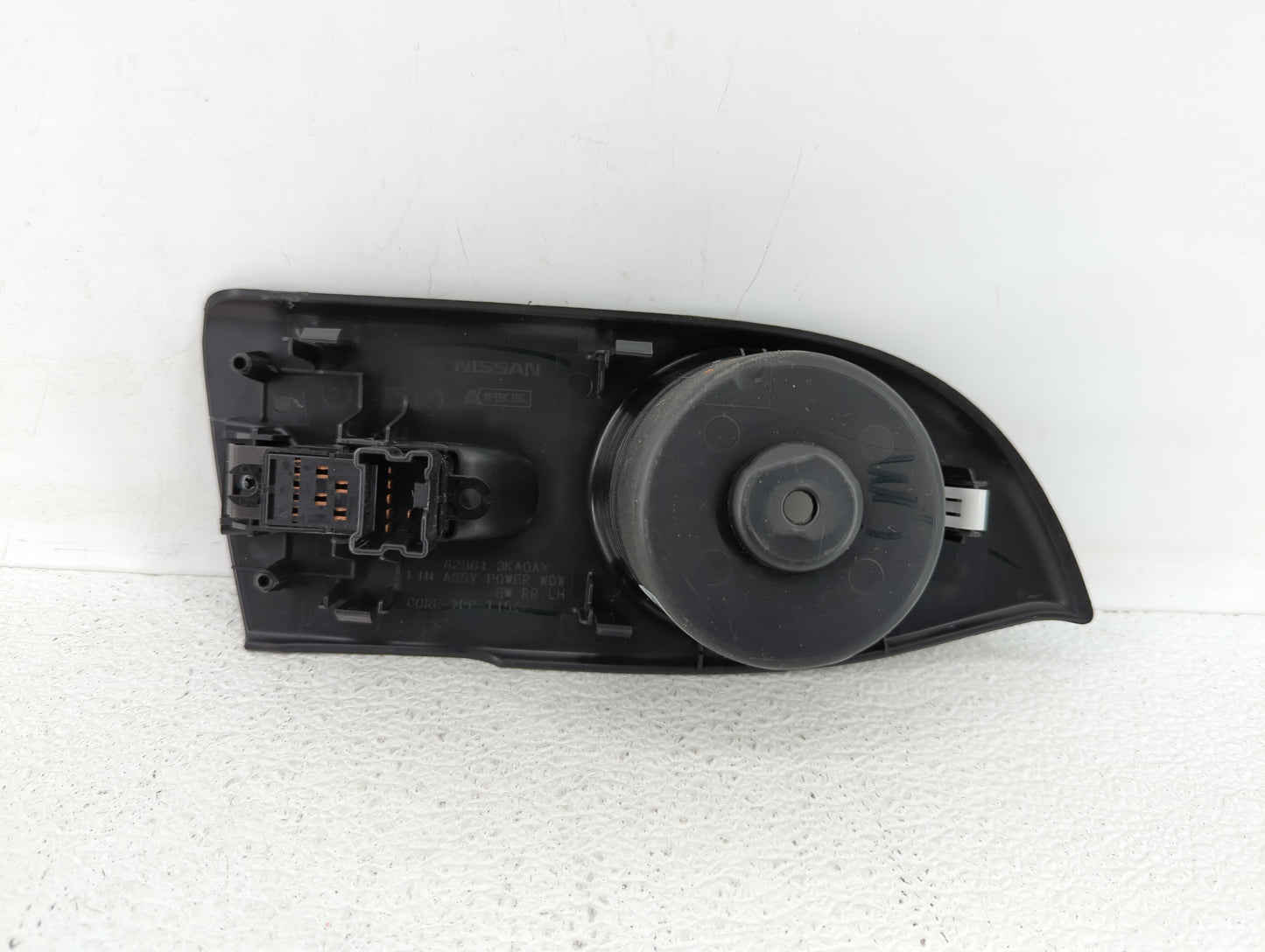2019 Nissan Pathfinder Passenger Right Power Window Switch - Oemusedautoparts1.com