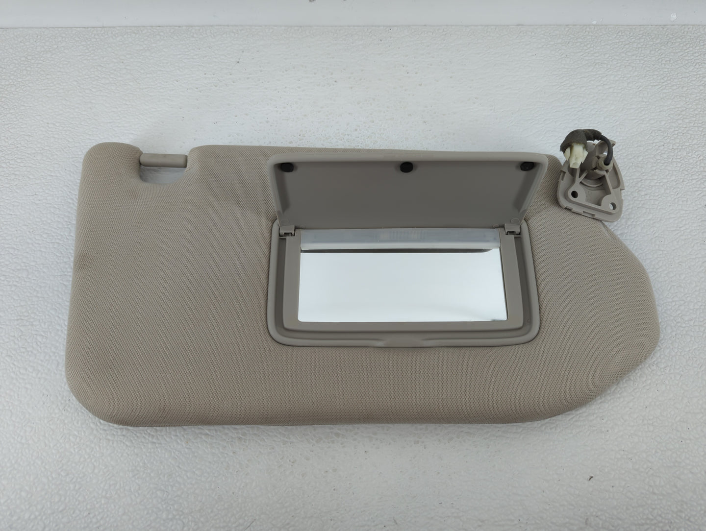 2019-2020 Nissan Pathfinder Sun Visor Shade Replacement Passenger Right Mirror Fits Fits 2019 2020 OEM Used Auto Parts - Oem