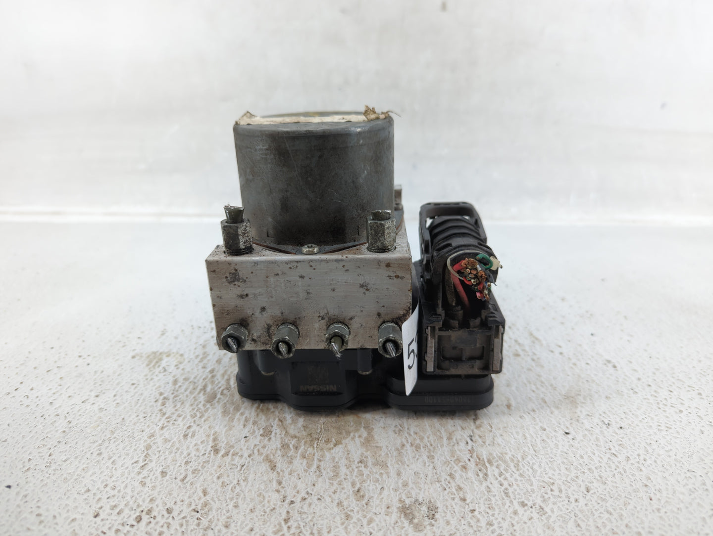 2018-2020 Nissan Pathfinder ABS Pump Control Module Replacement P/N:116040-51100 Fits Fits 2018 2019 2020 OEM Used Auto Part