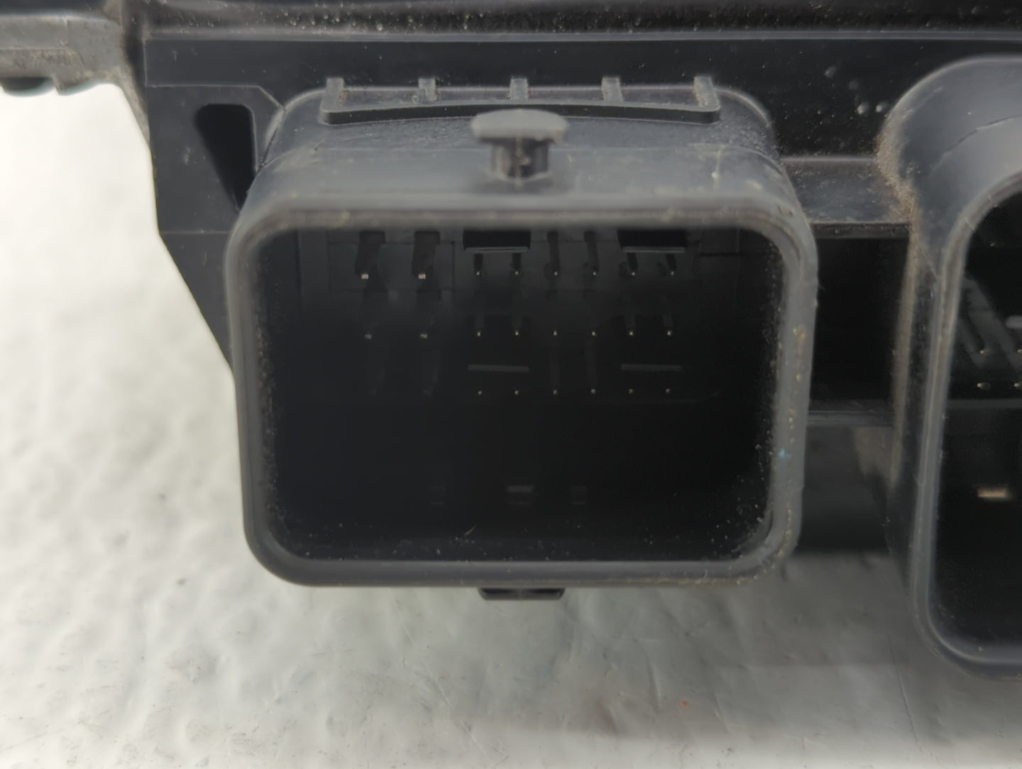 2018-2019 Nissan Pathfinder PCM Engine Control Computer ECU ECM PCU OEM P/N:NEC034-682 Fits Fits 2018 2019 2020 OEM Used Aut