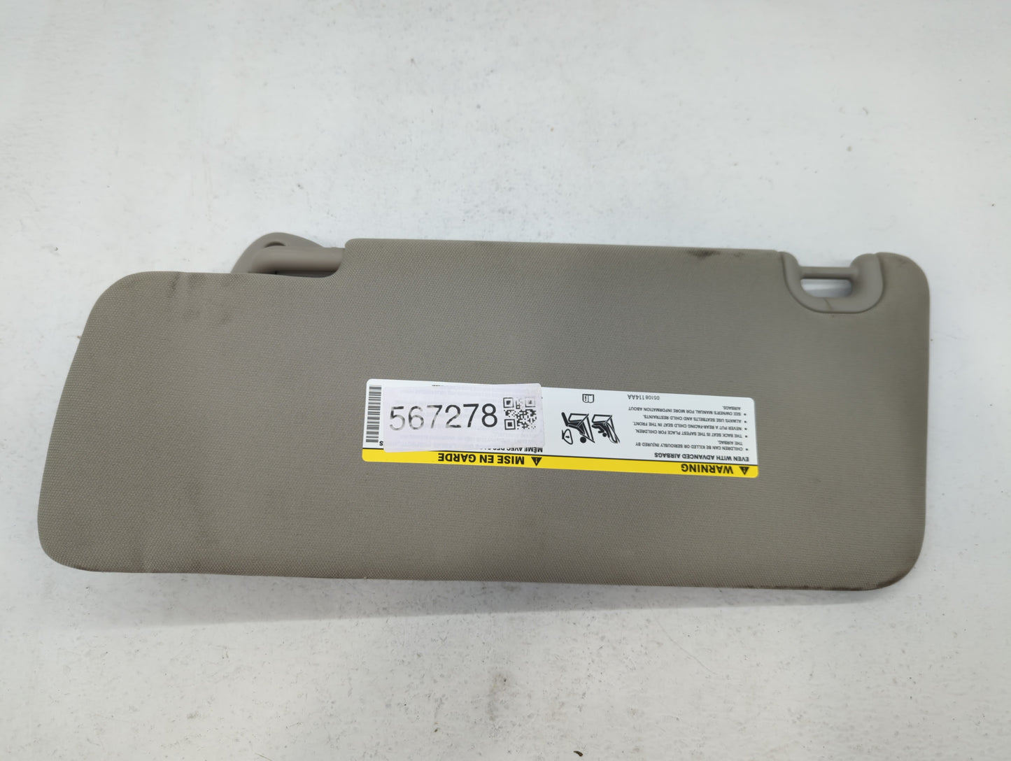 2019-2020 Nissan Pathfinder Sun Visor Shade Replacement Passenger Right Mirror Fits Fits 2019 2020 OEM Used Auto Parts - Oem
