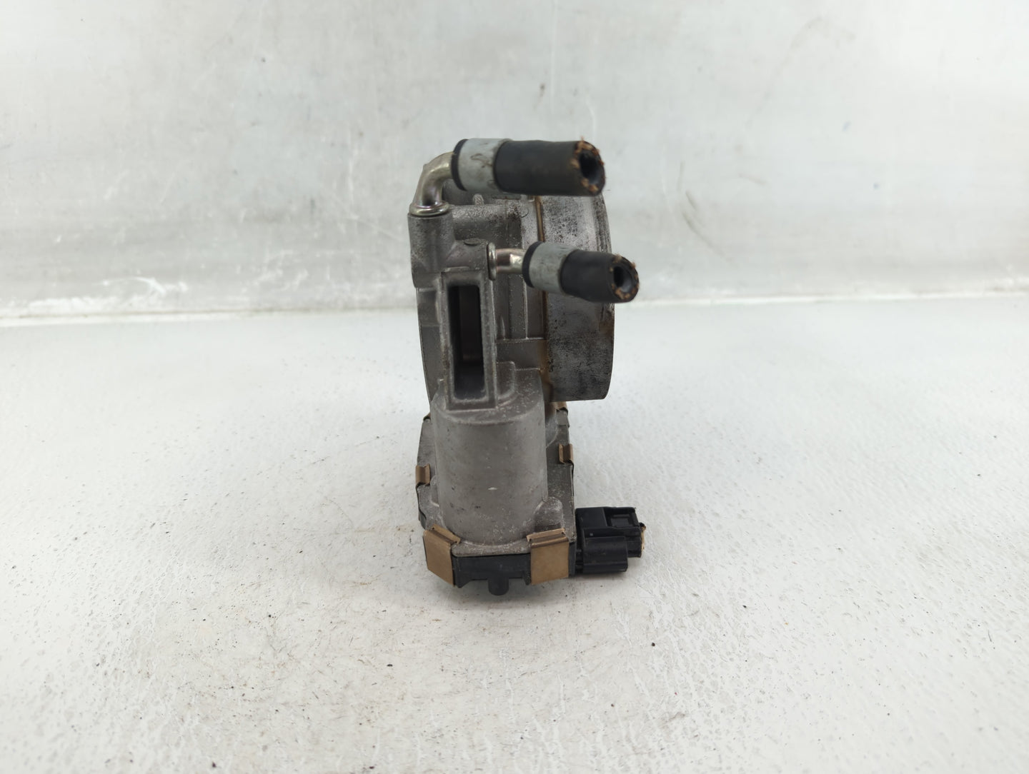 2017-2020 Nissan Pathfinder Throttle Body P/N:A9115H RME75-50 Fits Fits 2016 2017 2018 2019 2020 OEM Used Auto Parts - Oemus