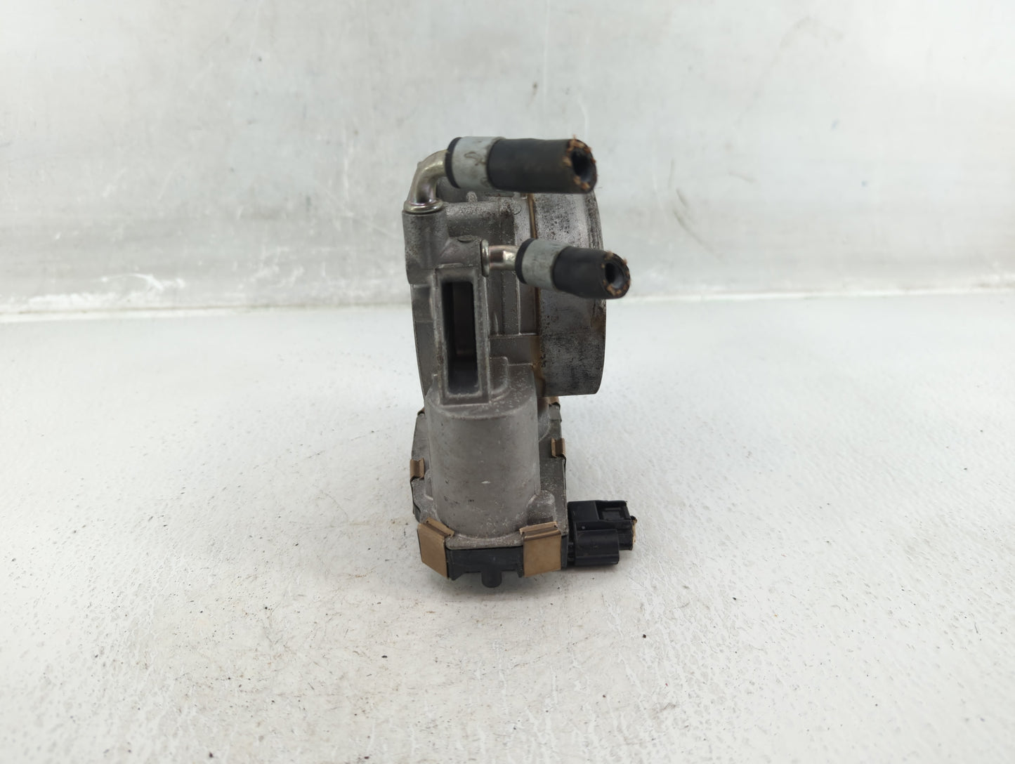 2017-2020 Nissan Pathfinder Throttle Body P/N:A9115H RME75-50 Fits Fits 2016 2017 2018 2019 2020 OEM Used Auto Parts - Oemus