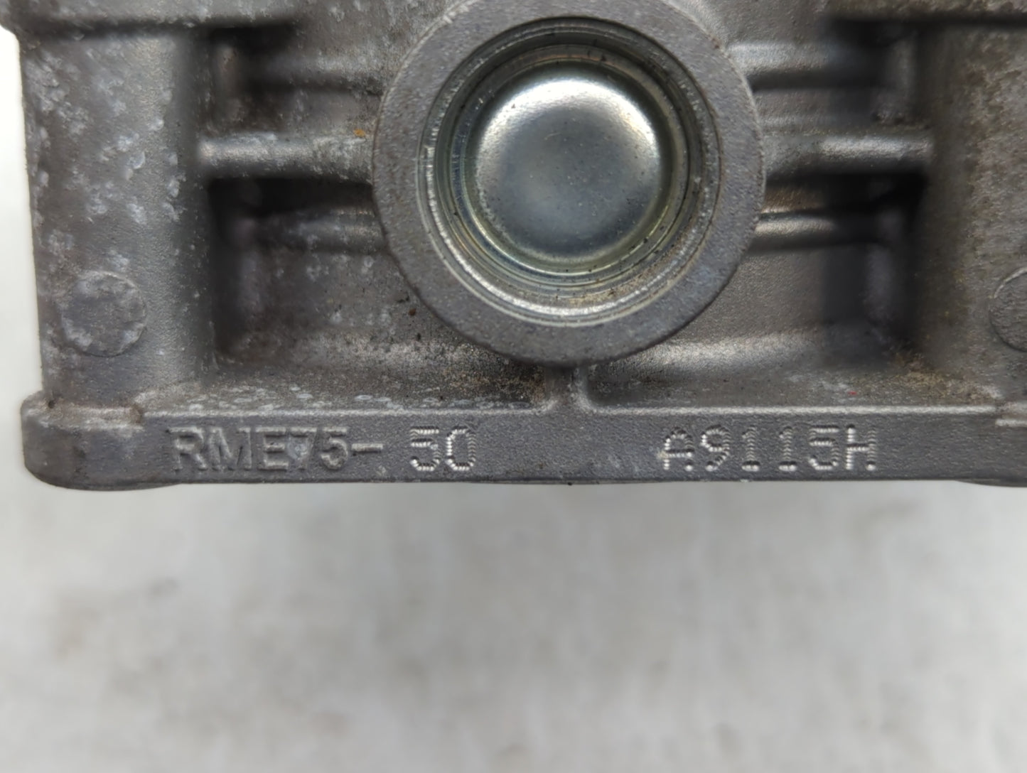 2017-2020 Nissan Pathfinder Throttle Body P/N:A9115H RME75-50 Fits Fits 2016 2017 2018 2019 2020 OEM Used Auto Parts - Oemus