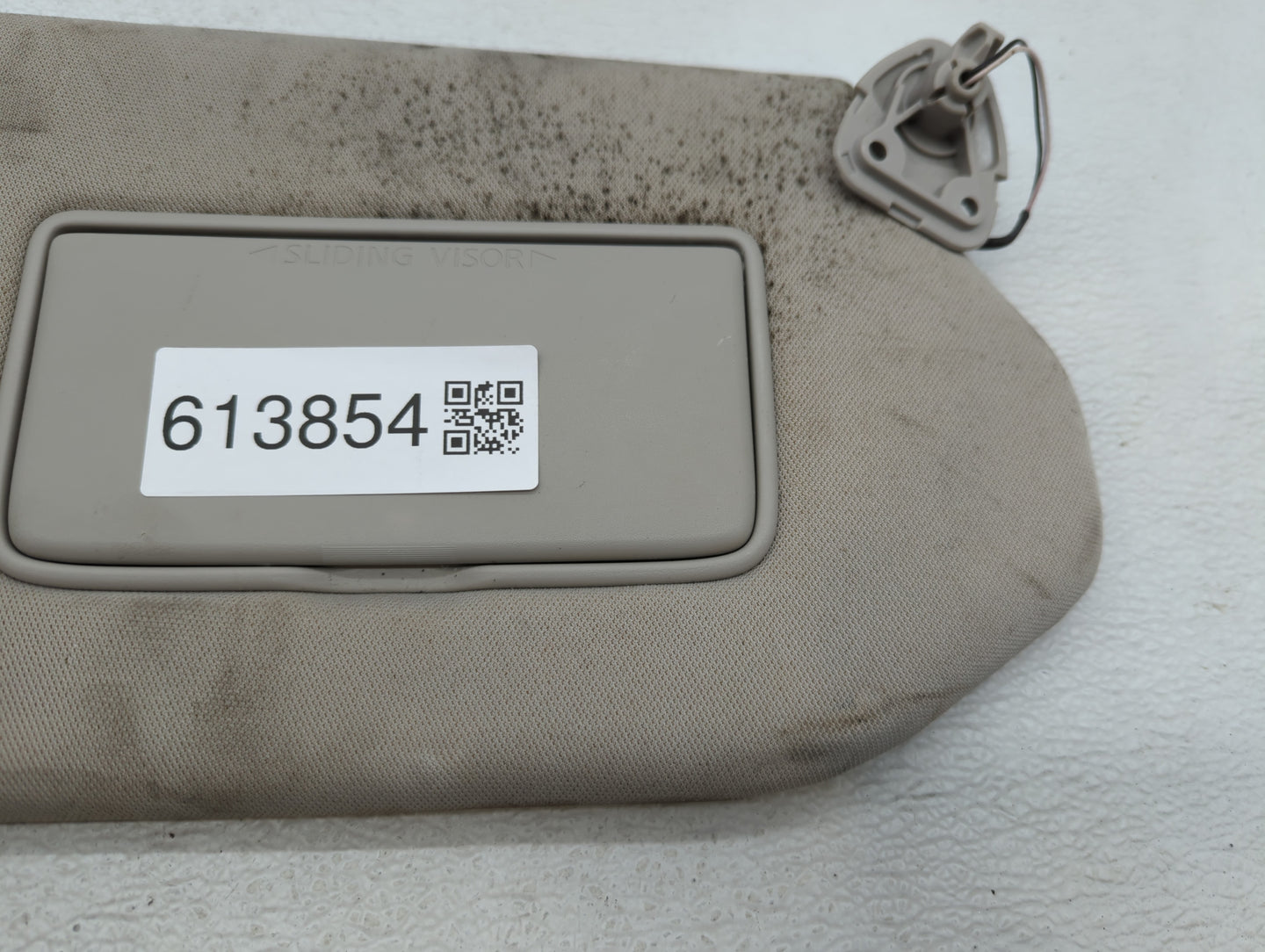 2019-2020 Nissan Pathfinder Sun Visor Shade Replacement Passenger Right Mirror Fits Fits 2019 2020 OEM Used Auto Parts - Oem