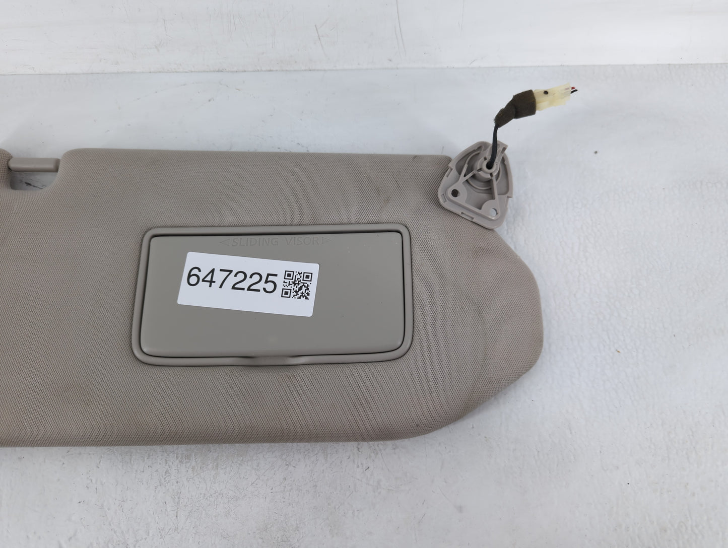 2019-2020 Nissan Pathfinder Sun Visor Shade Replacement Driver Left Mirror Fits Fits 2019 2020 OEM Used Auto Parts - Oemused
