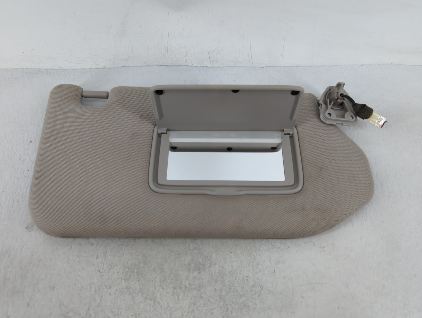 2019-2020 Nissan Pathfinder Sun Visor Shade Replacement Passenger Right Mirror Fits Fits 2019 2020 OEM Used Auto Parts - Oem