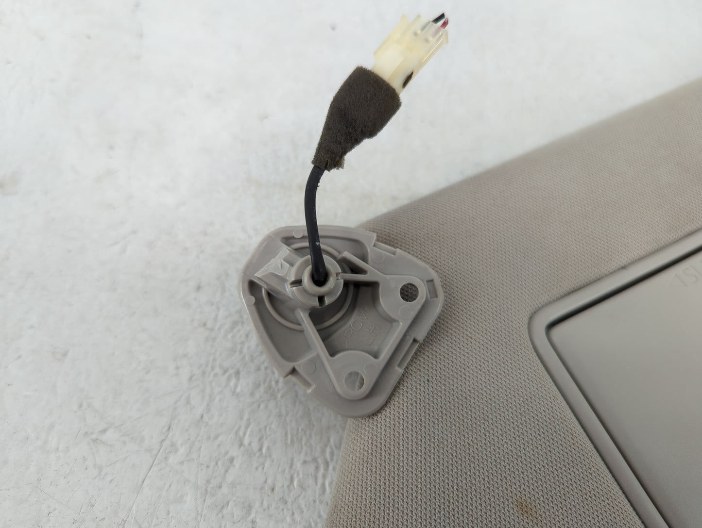 2019-2020 Nissan Pathfinder Sun Visor Shade Replacement Driver Left Mirror Fits Fits 2019 2020 OEM Used Auto Parts - Oemused