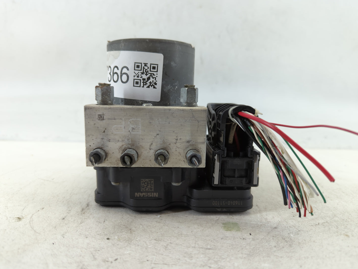 2018-2020 Nissan Pathfinder ABS Pump Control Module Replacement P/N:116040-51100 Fits Fits 2018 2019 2020 OEM Used Auto Part