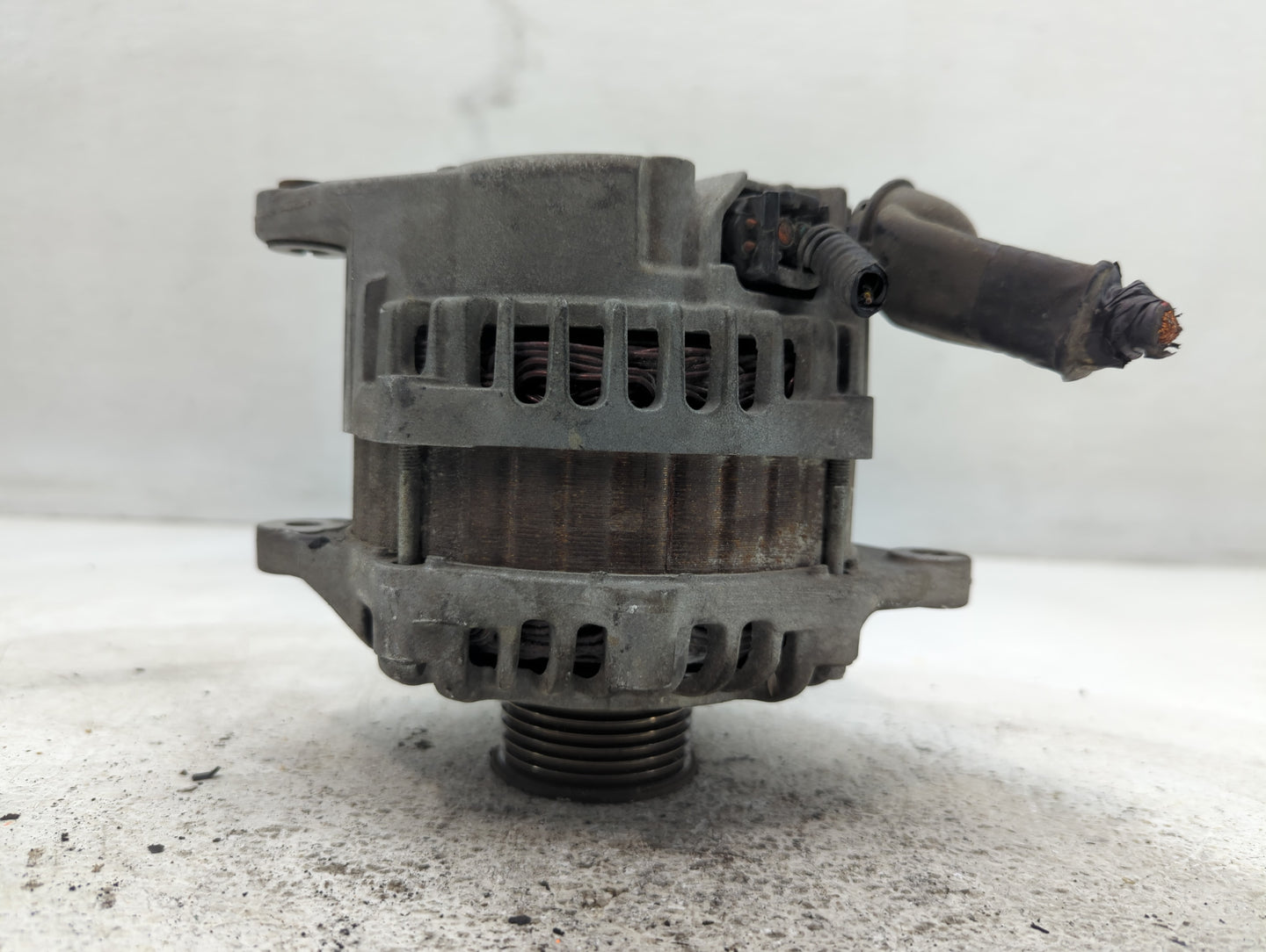 2017-2020 Nissan Pathfinder Alternator Replacement Generator Charging Assembly Engine OEM P/N:23100 9UA0A Fits OEM Used Auto