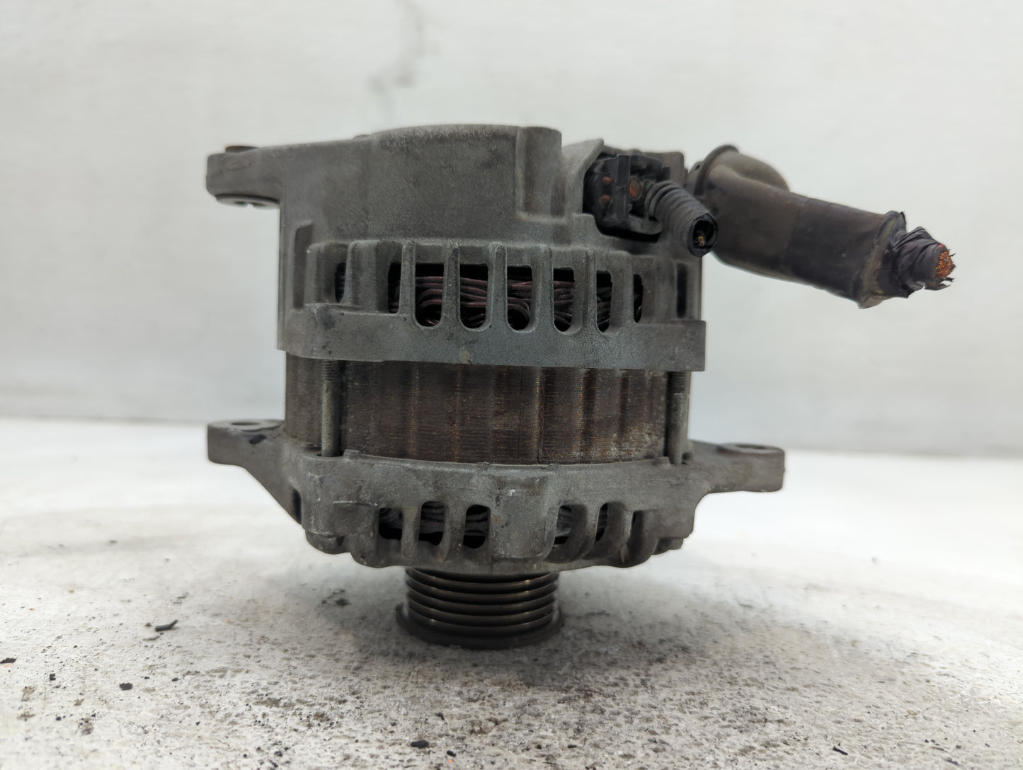 2017-2020 Nissan Pathfinder Alternator Replacement Generator Charging Assembly Engine OEM P/N:23100 9UA0A Fits OEM Used Auto