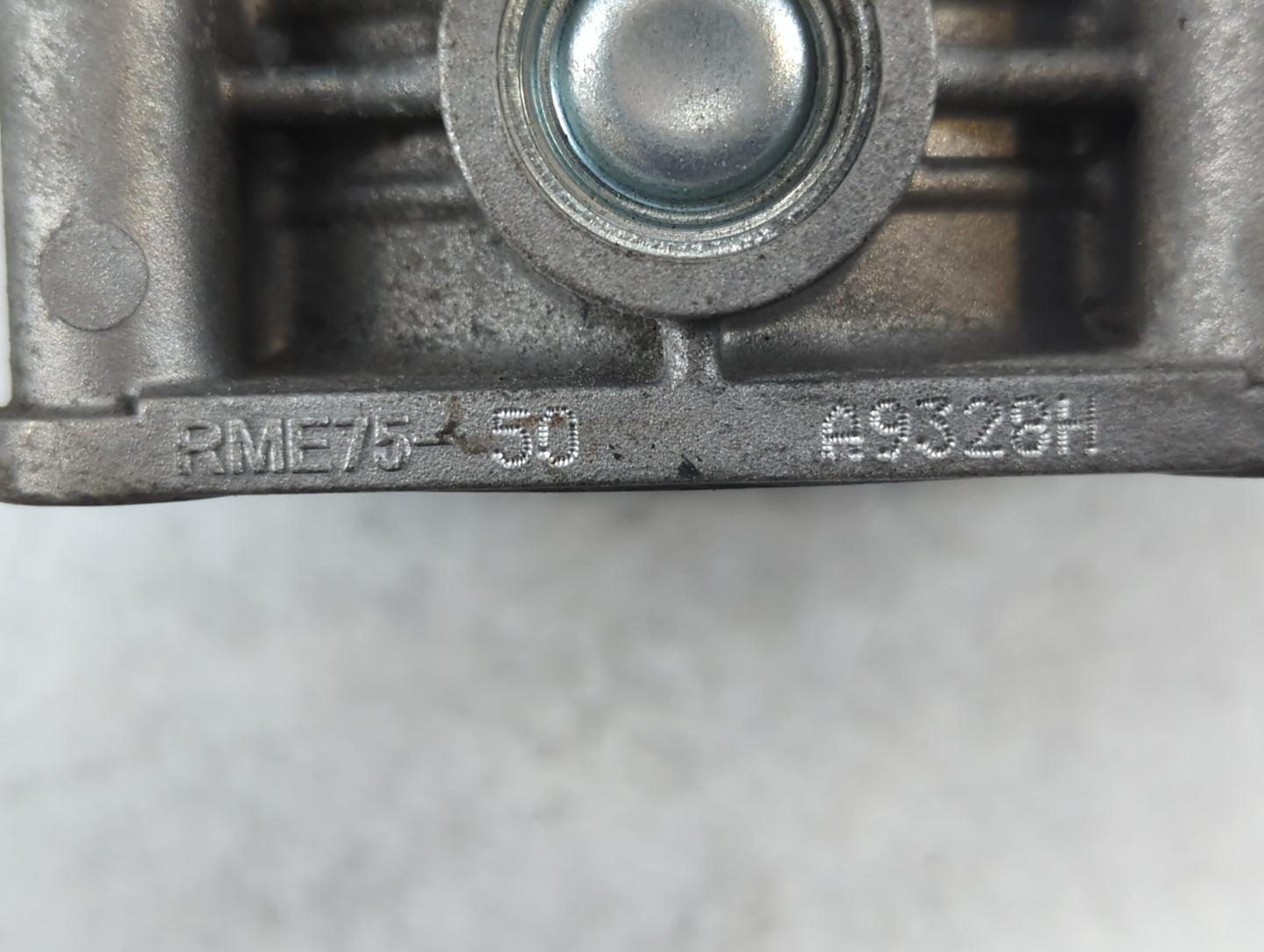 2017-2020 Nissan Pathfinder Throttle Body P/N:RME75-50 Fits Fits 2016 2017 2018 2019 2020 OEM Used Auto Parts - Oemusedautop