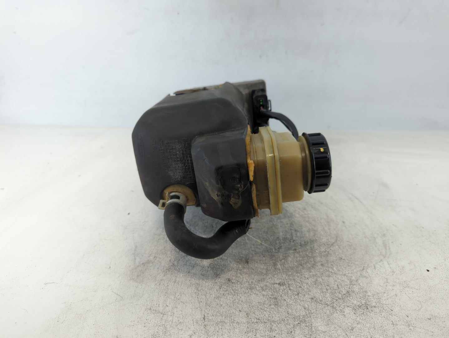 2018-2020 Nissan Pathfinder ABS Pump Control Module Replacement P/N:1487 30C7 U5103718 Fits Fits 2018 2019 2020 OEM Used Aut