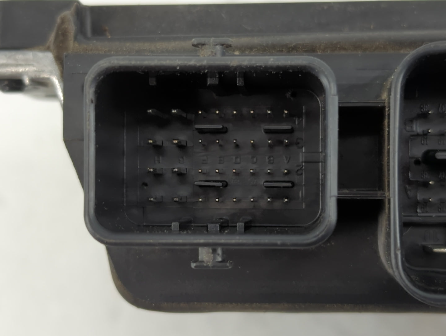 2018-2019 Nissan Pathfinder PCM Engine Control Computer ECU ECM PCU OEM P/N:BED40A-300 A2 676569 D76 Fits Fits 2018 2019 202