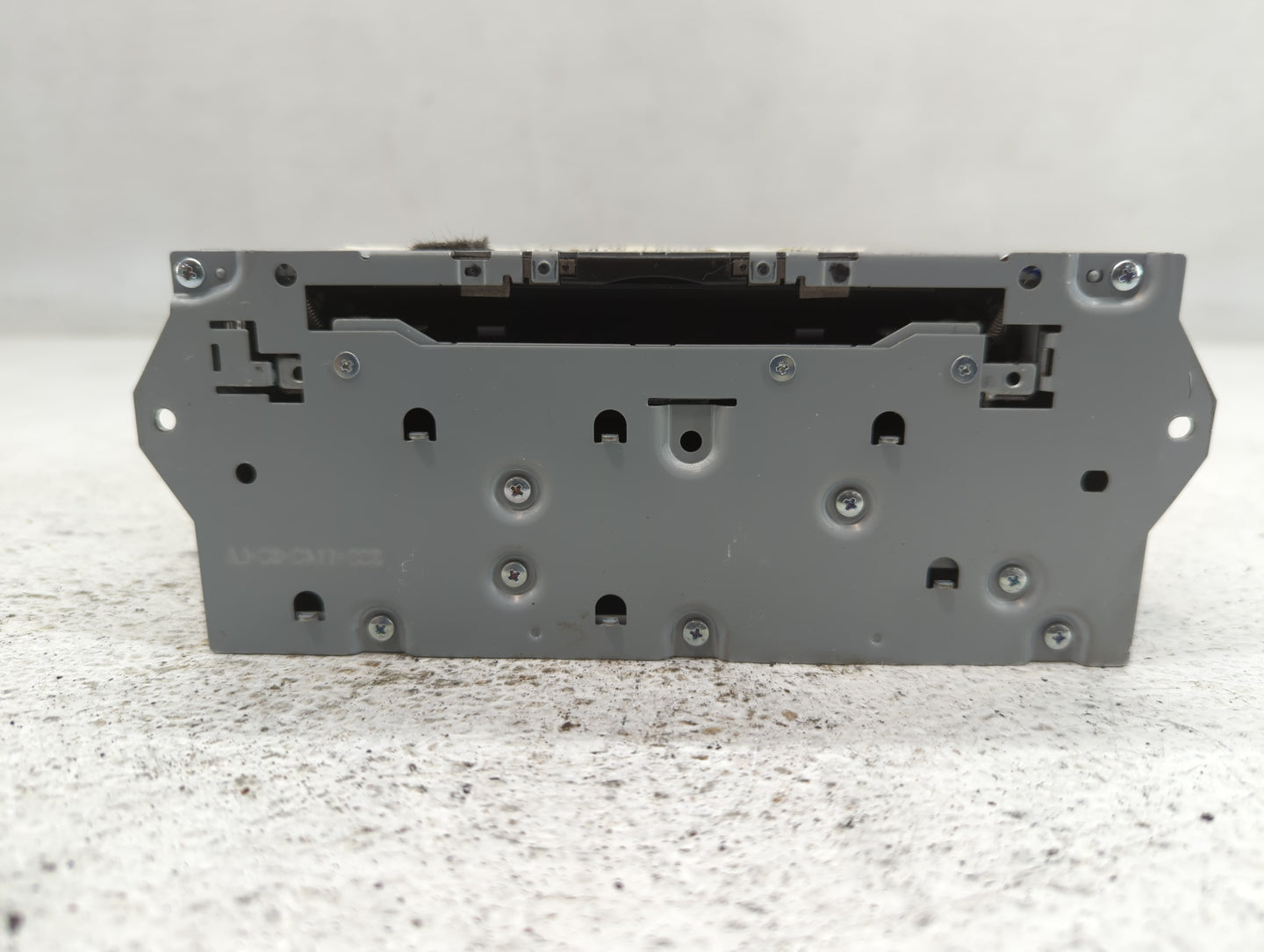2017-2020 Nissan Pathfinder Am Fm Cd Player Radio Receiver - Oemusedautoparts1.com