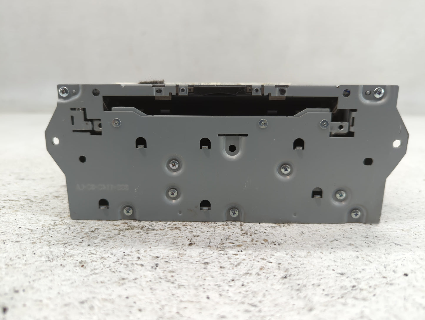 2017-2020 Nissan Pathfinder Am Fm Cd Player Radio Receiver - Oemusedautoparts1.com