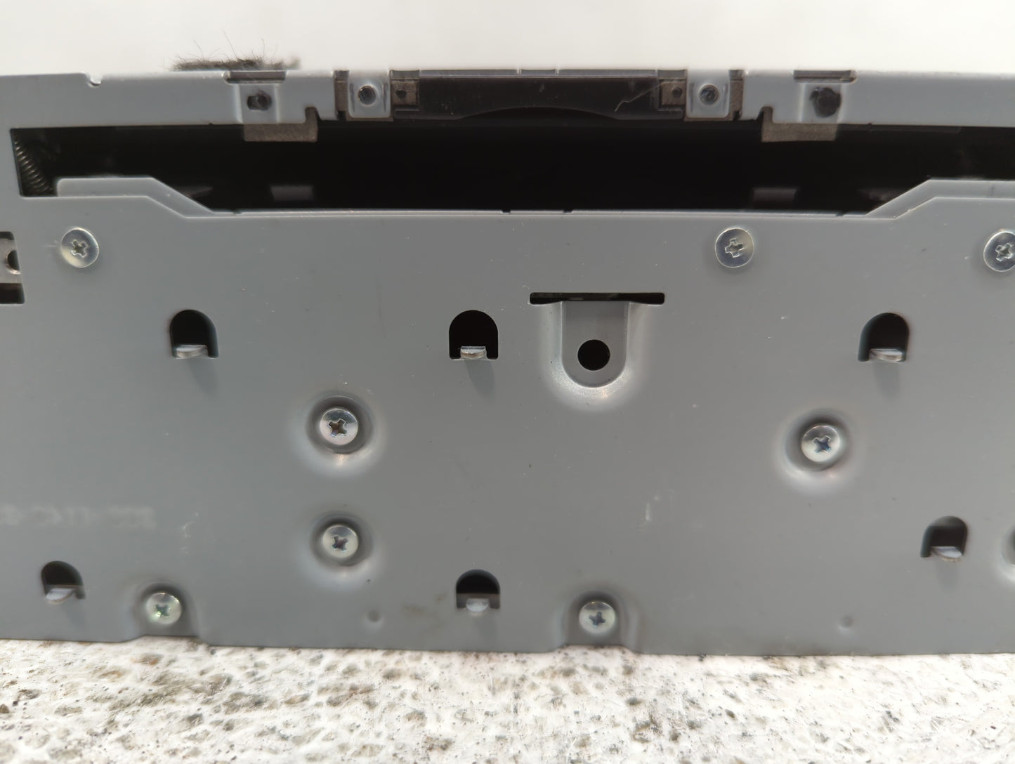 2017-2020 Nissan Pathfinder Am Fm Cd Player Radio Receiver - Oemusedautoparts1.com