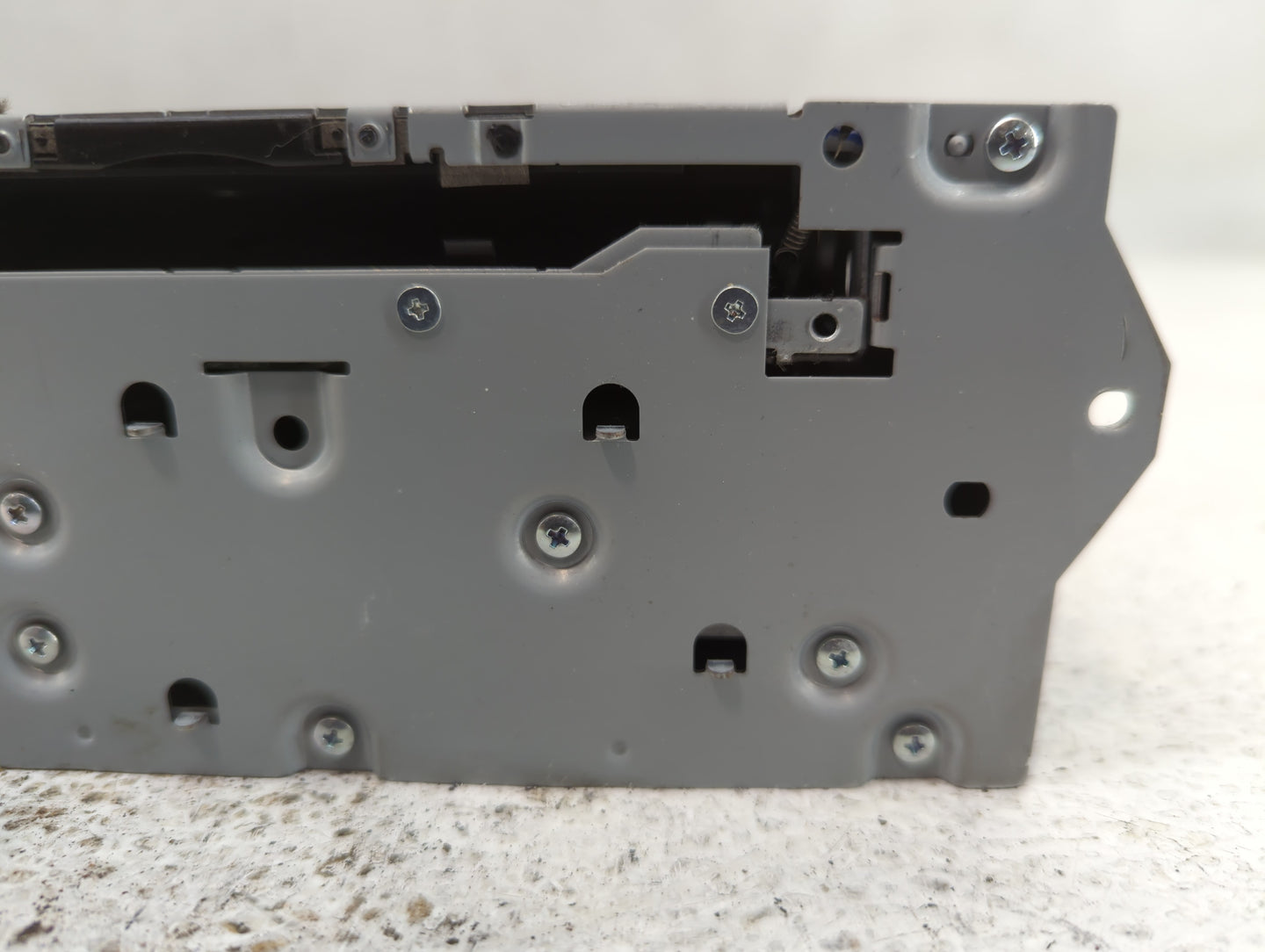 2017-2020 Nissan Pathfinder Am Fm Cd Player Radio Receiver - Oemusedautoparts1.com