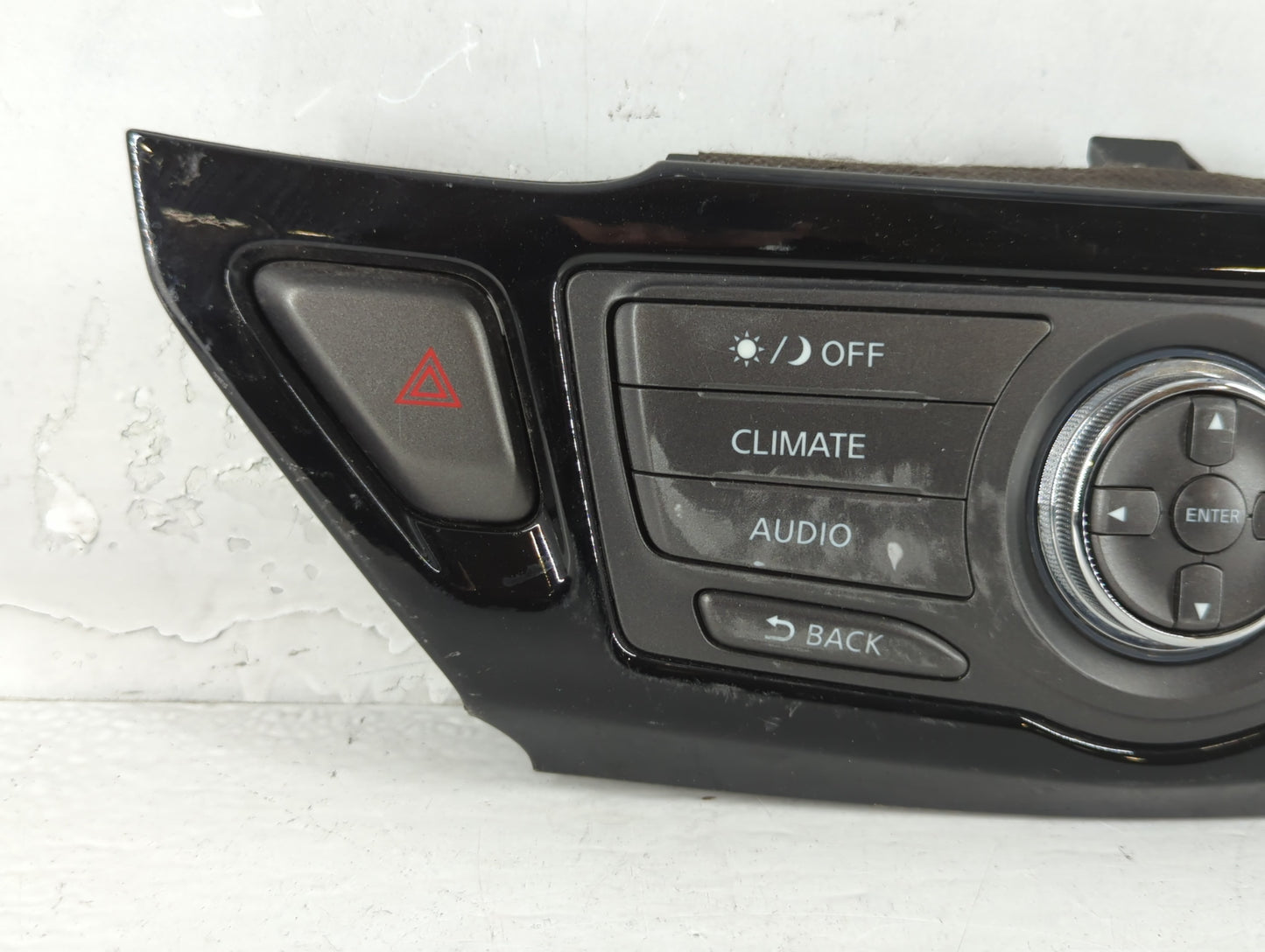 Nissan Pathfinder Am Fm Cd Player Radio Receiver - Oemusedautoparts1.com