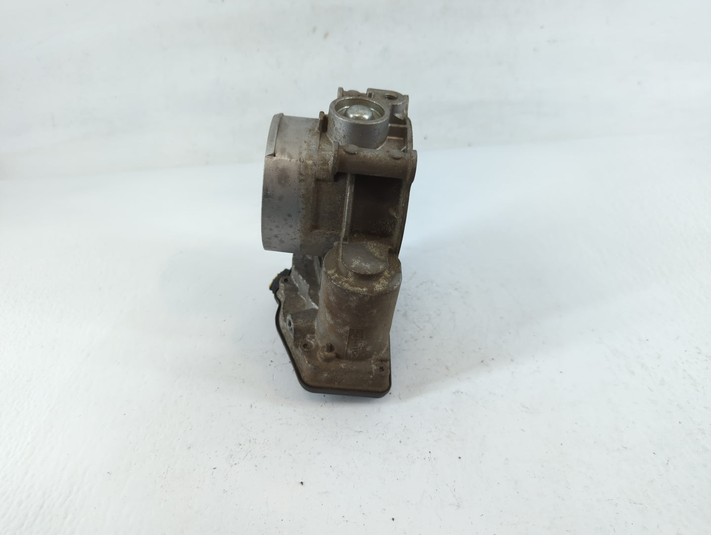 2017-2020 Nissan Pathfinder Throttle Body P/N:AT4E-9F991-EL 172374001784 Fits Fits 2016 2017 2018 2019 2020 OEM Used Auto Pa