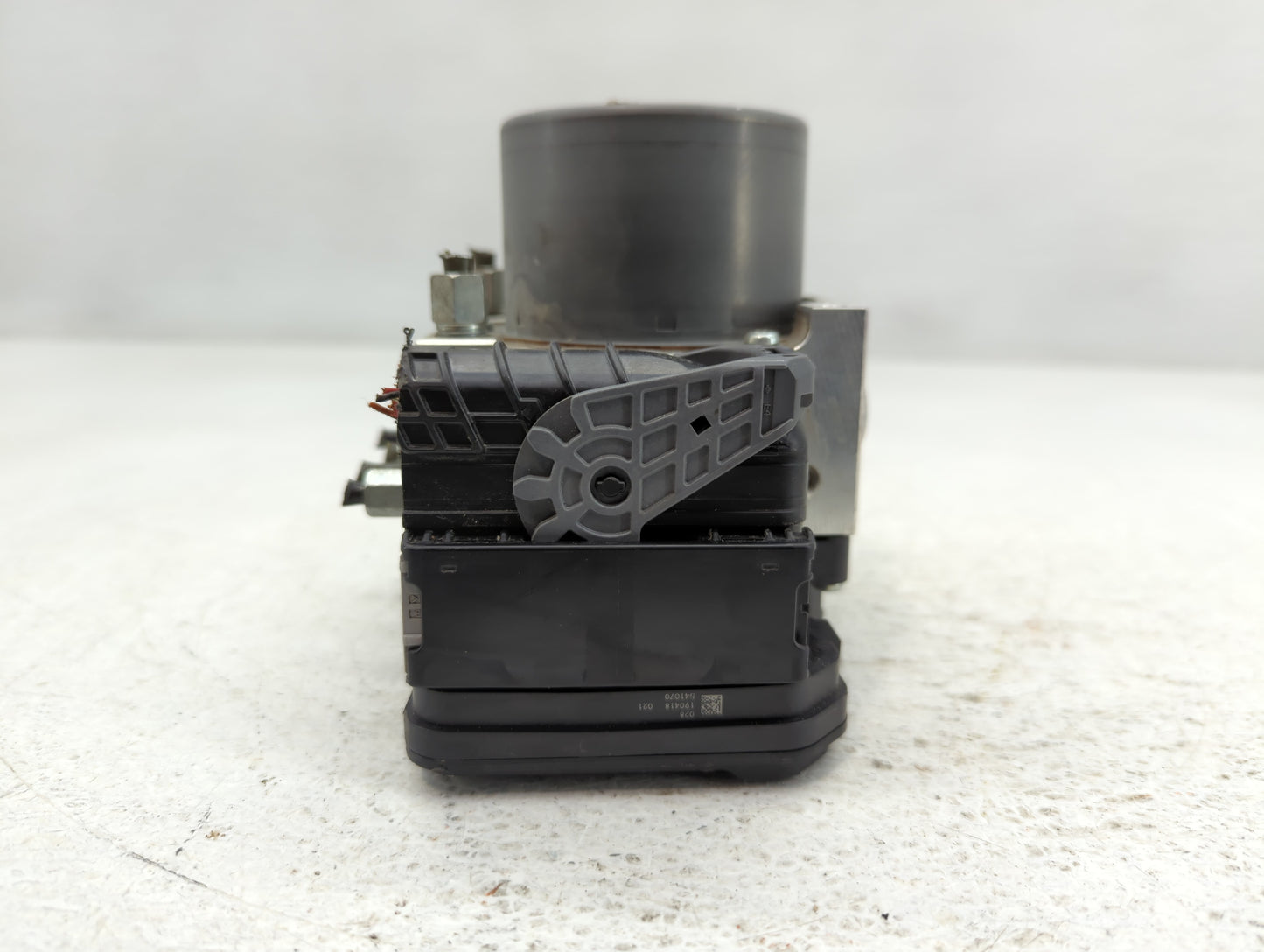 2018-2020 Nissan Pathfinder ABS Pump Control Module Replacement P/N:47660 9PP0B Fits Fits 2018 2019 2020 OEM Used Auto Parts