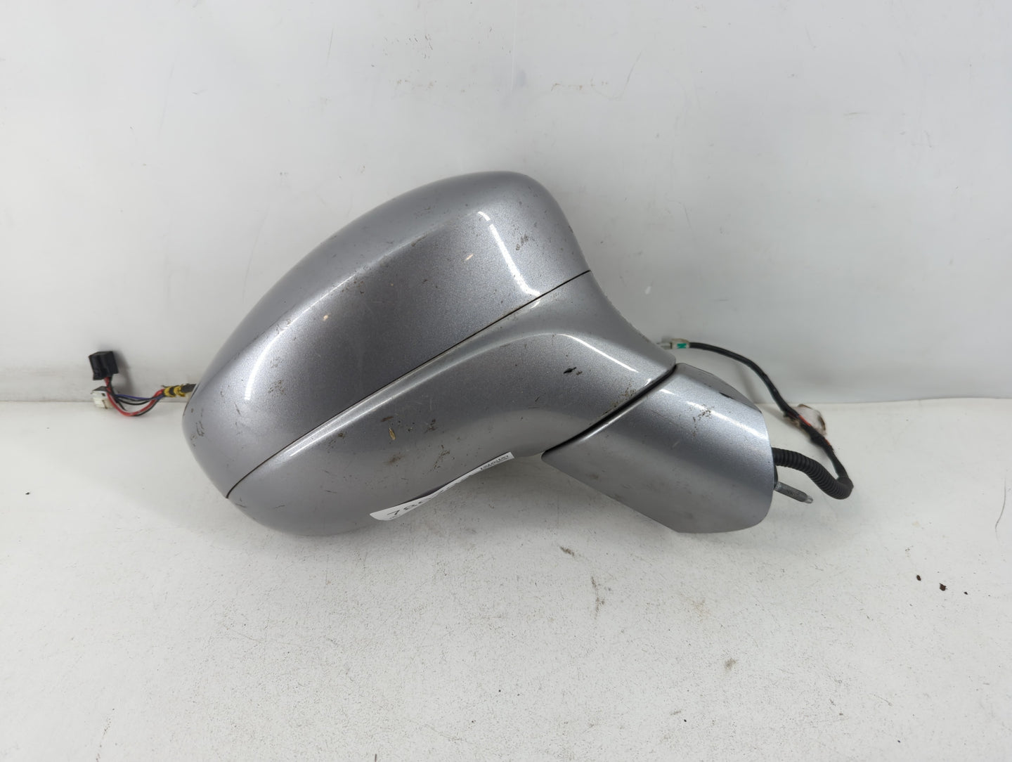 2019 Nissan Pathfinder Passenger Side View Mirror - Right Door Mirror OEM Used - Oemusedautoparts1.com