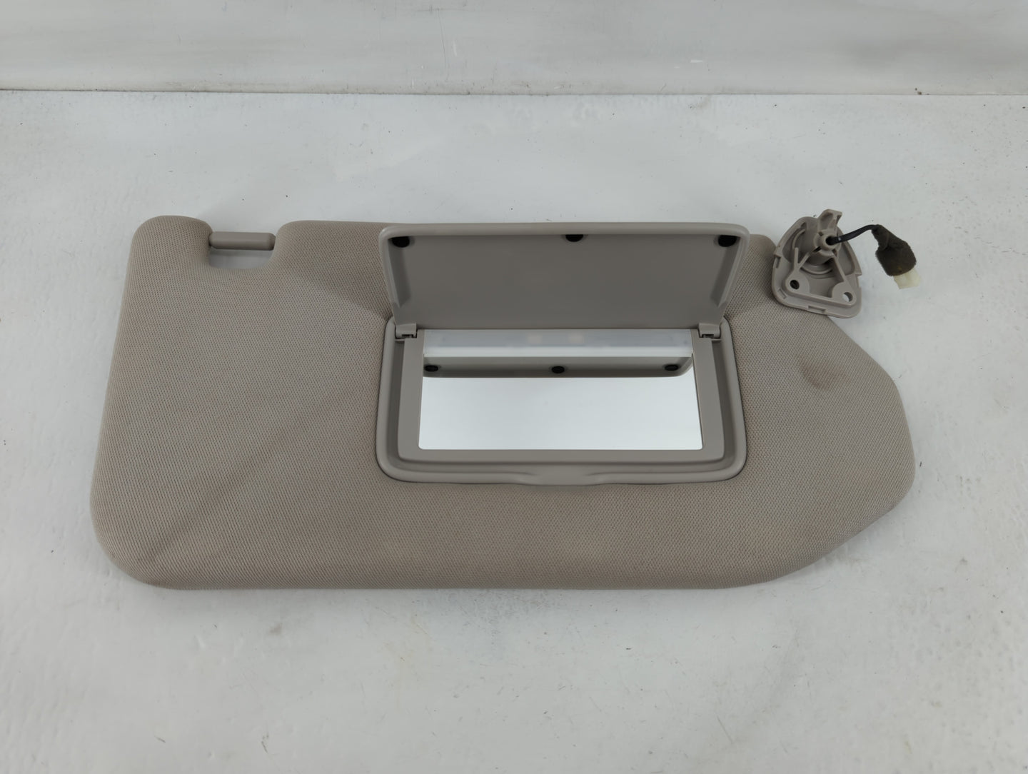 2019-2020 Nissan Pathfinder Sun Visor Shade Replacement Passenger Right Mirror Fits Fits 2019 2020 OEM Used Auto Parts - Oem