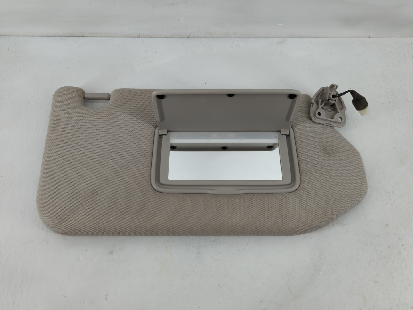 2019-2020 Nissan Pathfinder Sun Visor Shade Replacement Passenger Right Mirror Fits Fits 2019 2020 OEM Used Auto Parts - Oem