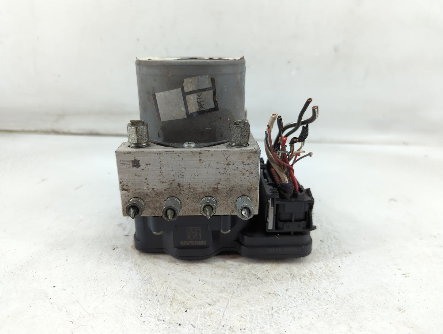 2018-2020 Nissan Pathfinder ABS Pump Control Module Replacement P/N:116040-51100 Fits Fits 2018 2019 2020 OEM Used Auto Part