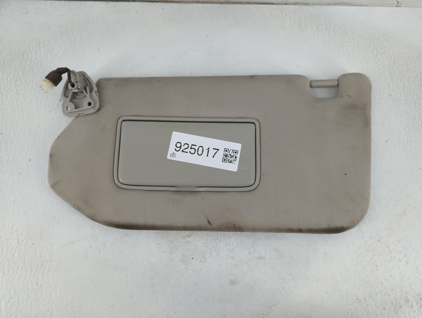 2019-2020 Nissan Pathfinder Sun Visor Shade Replacement Driver Left Mirror Fits Fits 2019 2020 OEM Used Auto Parts - Oemused