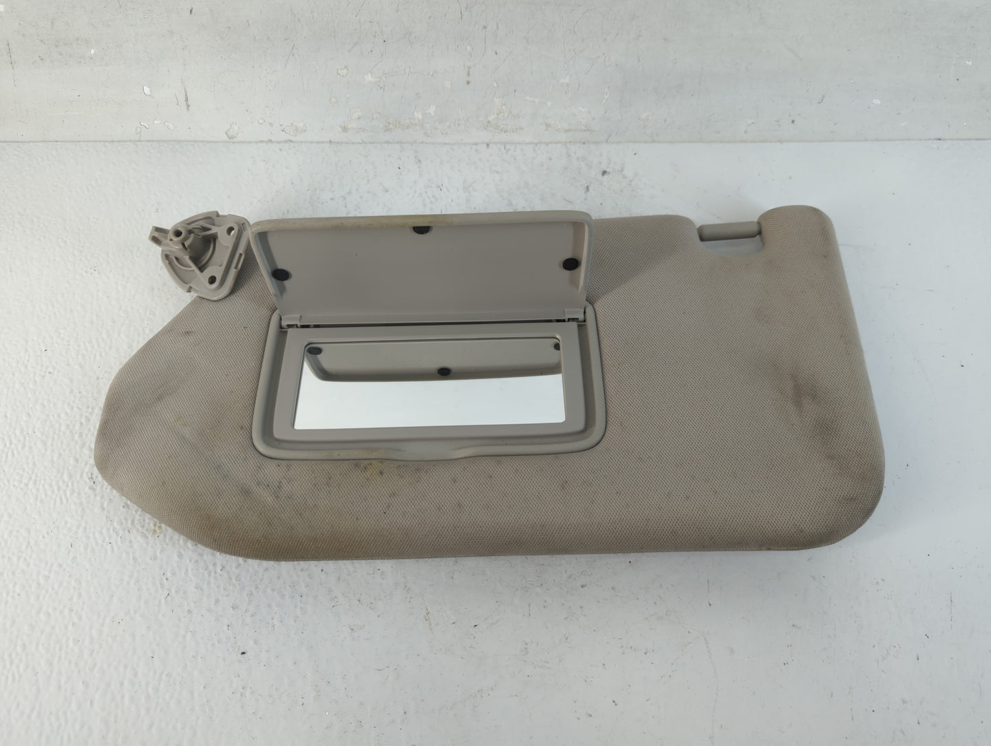 2019-2020 Nissan Pathfinder Sun Visor Shade Replacement Driver Left Mirror Fits Fits 2019 2020 OEM Used Auto Parts - Oemused