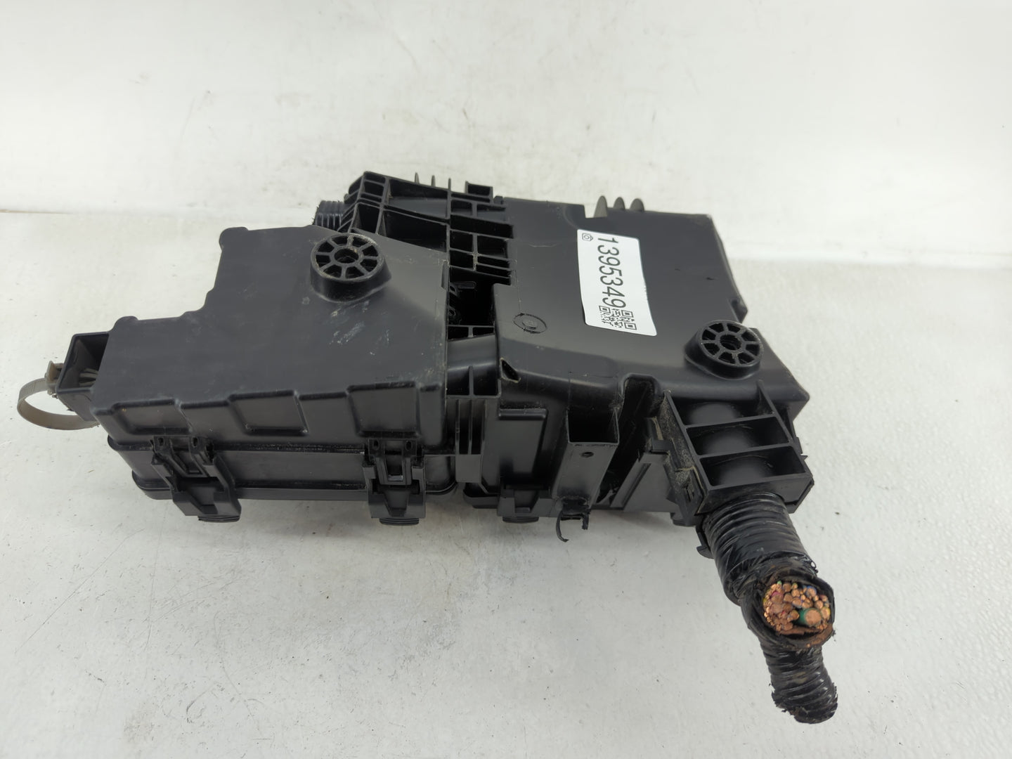 2017-2021 Nissan Qashqai Fusebox Fuse Box Panel Relay Module P/N:PP-GF20-M10 3S0J00101 Fits Fits 2017 2018 2019 2020 2021 20